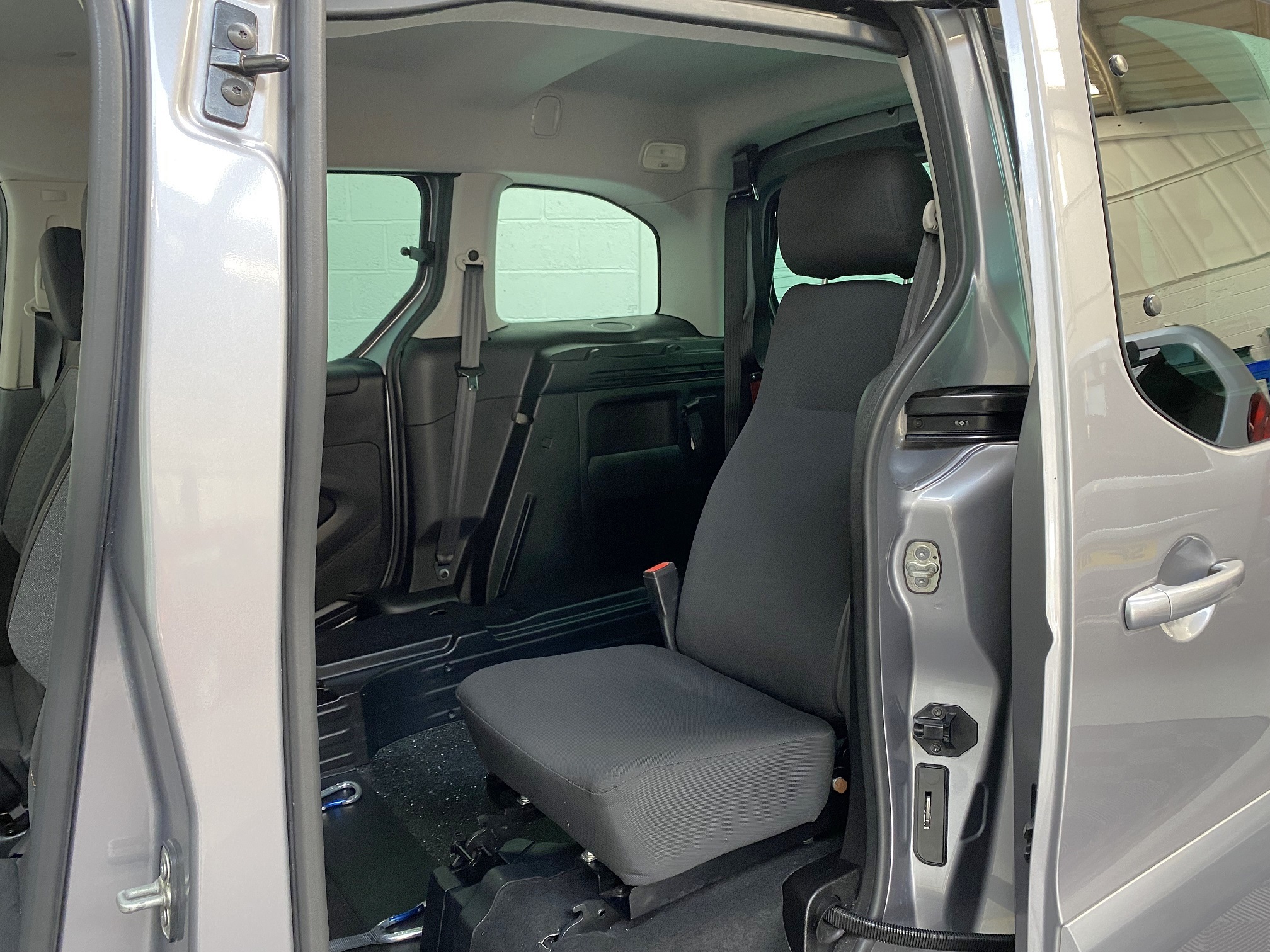 Used WAV Peugeot Peugeot Automatic Disabled Access WAV Cars For Sale Bristol Wheelchair Accessible Vehicles Used For Sale Somerset Devon Dorset Bath SF68 EFH 9