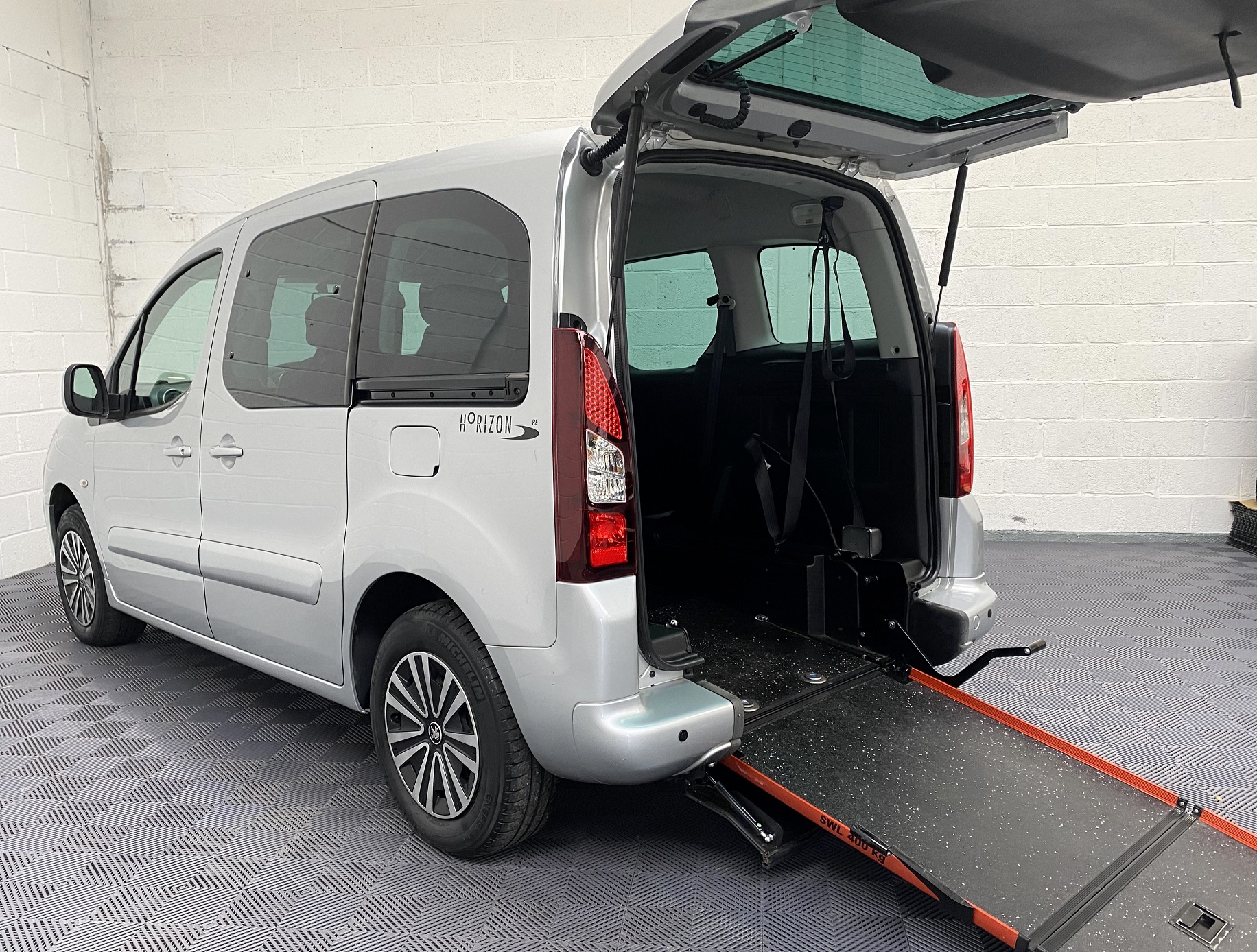 Peugeot Partner Tepee Active Blue HDi Auto 2018/18