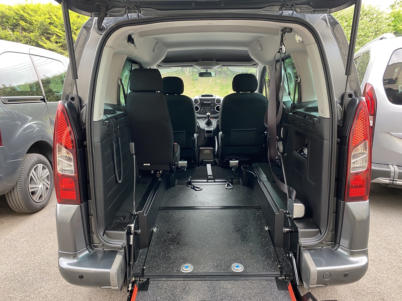 Used WAV Peugeot Partner Tepee Petrol Disabled Access WAV Cars For Sale Bristol Wheelchair Accessible Vehicles Used For Sale Somerset Devon Dorset Bath SD17 OSW 9