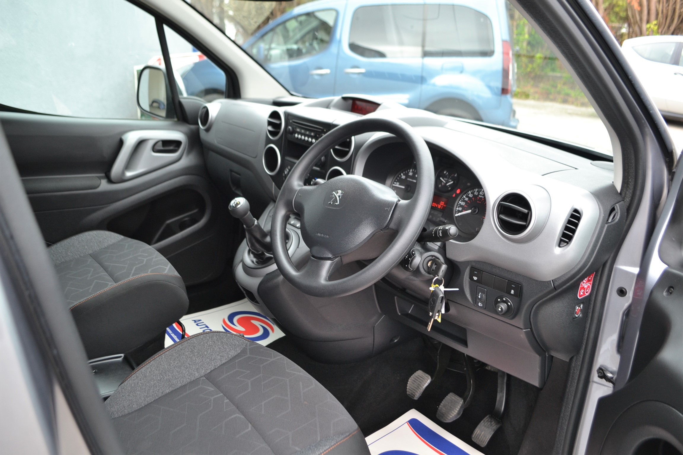 Used Peugeot Partner WAV Cars For Sale Bristol Wheelchair Accessible Vehicles Used For Sale Somerset Devon Dorset Bath SD17 PXV 23