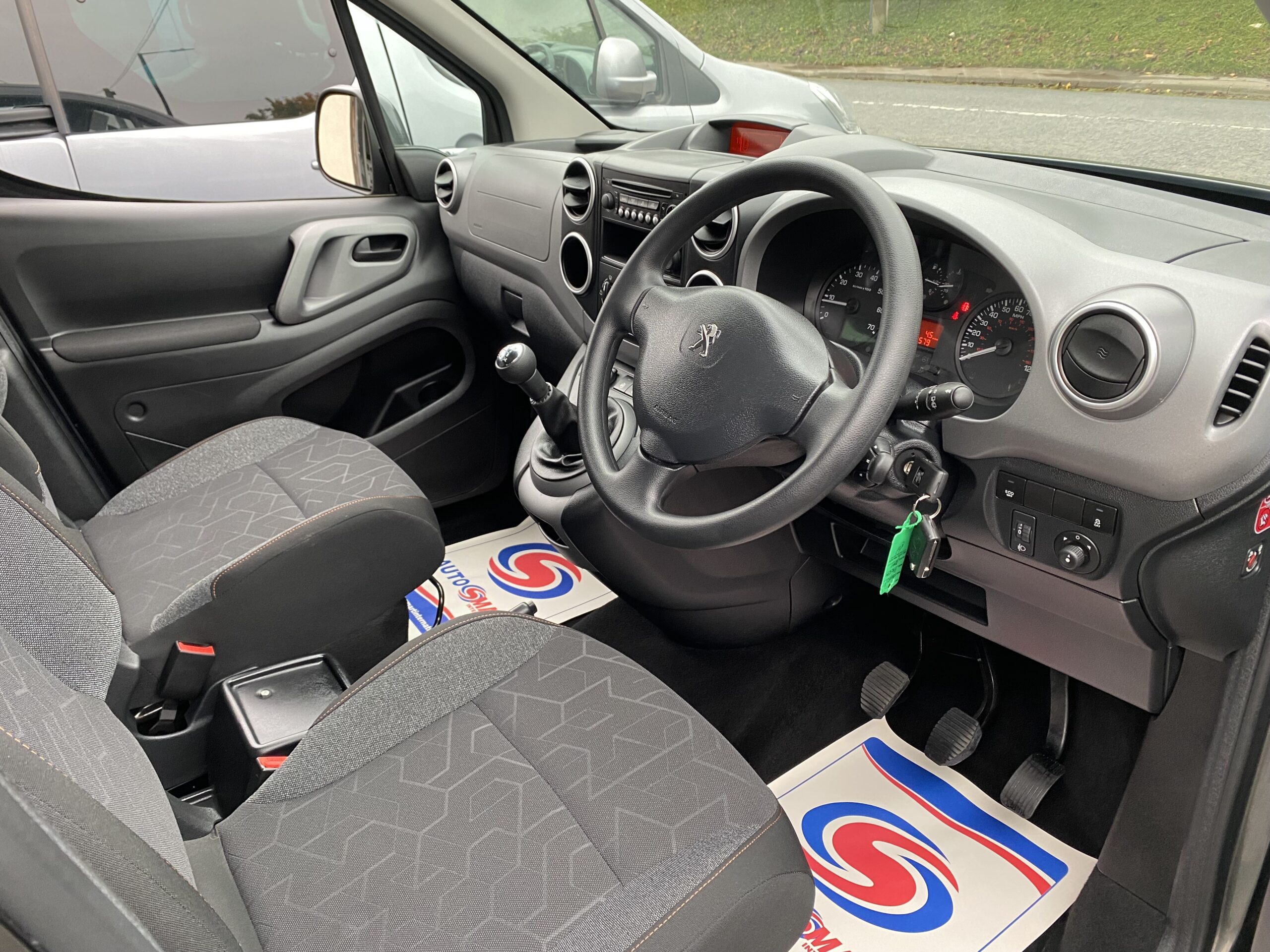 Used WAV Peugeot Partner Disabled Access WAV Cars For Sale Bristol Wheelchair Accessible Vehicles Used For Sale Somerset Devon Dorset Bath SF67 BUO 14