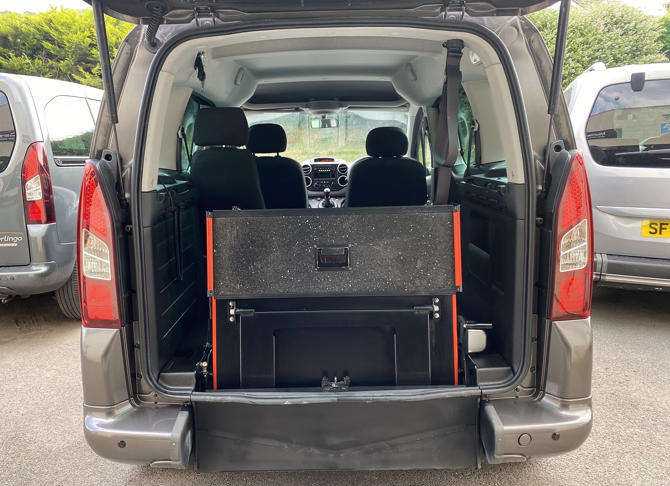 Peugeot Partner WAV Van SF68 DUU (11) Used WAV Peugeot Partner Tepee Disabled Access WAV Cars For Sale Bristol Wheelchair Accessible Vehicles Used For Sale Somerset Devon Dorset Bath SF68 DUU 11