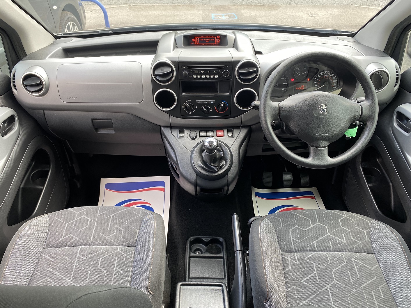 Peugeot Partner WAV Van SF68 DUU (13) Used WAV Peugeot Partner Tepee Disabled Access WAV Cars For Sale Bristol Wheelchair Accessible Vehicles Used For Sale Somerset Devon Dorset Bath SF68 DUU 13