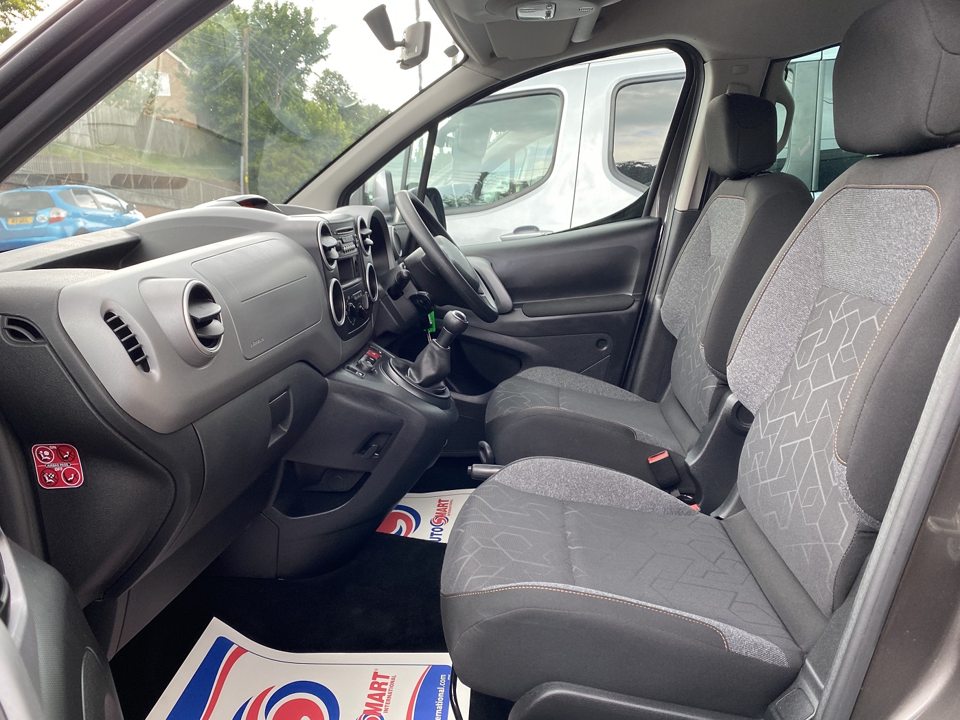 Peugeot Partner WAV Van SF68 DUU (14) Used WAV Peugeot Partner Tepee Disabled Access WAV Cars For Sale Bristol Wheelchair Accessible Vehicles Used For Sale Somerset Devon Dorset Bath SF68 DUU 14