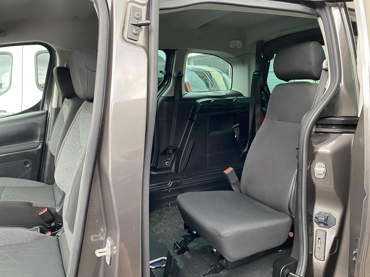 Peugeot Partner WAV Van SF68 DUU (15) Used WAV Peugeot Partner Tepee Disabled Access WAV Cars For Sale Bristol Wheelchair Accessible Vehicles Used For Sale Somerset Devon Dorset Bath SF68 DUU 15