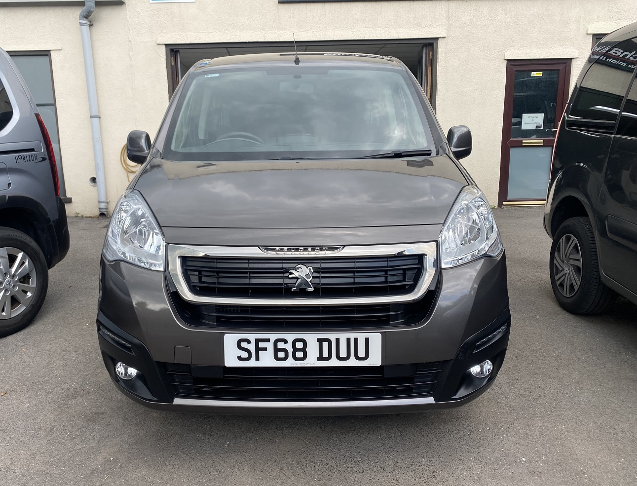 Peugeot Partner WAV Van SF68 DUU (2) Used WAV Peugeot Partner Tepee Disabled Access WAV Cars For Sale Bristol Wheelchair Accessible Vehicles Used For Sale Somerset Devon Dorset Bath SF68 DUU 2