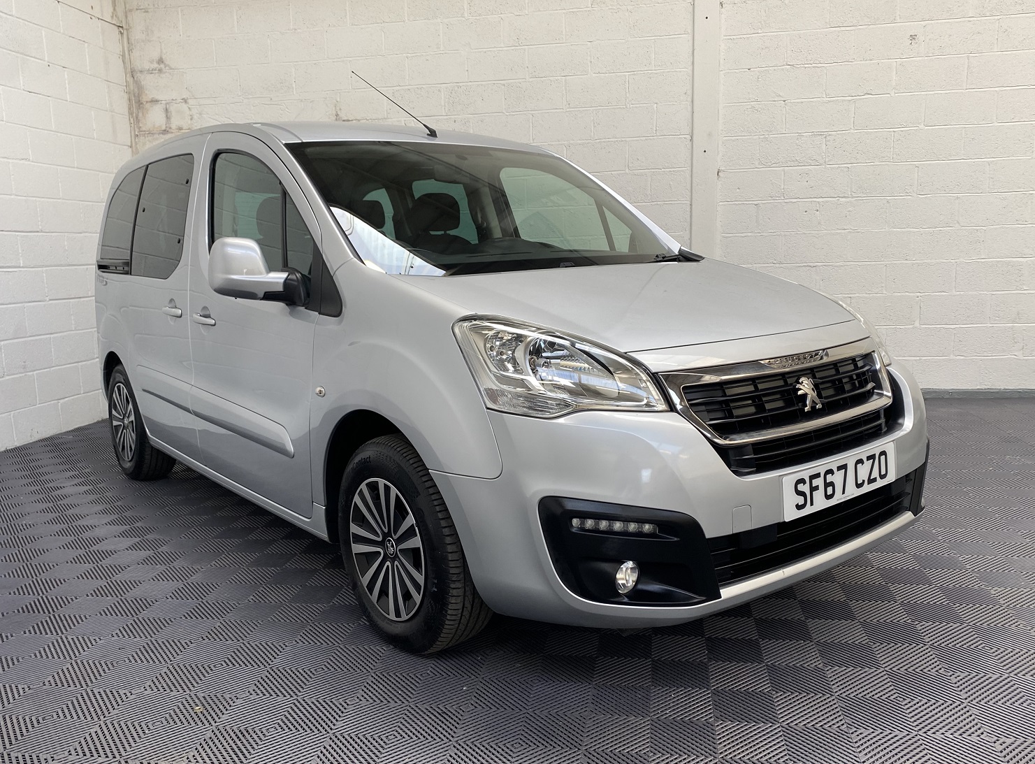 Used WAV Peugeot Partner Tepee 4 Seat Disabled Access WAV Cars For Sale Bristol Wheelchair Accessible Vehicles Used For Sale Somerset Devon Dorset Bath SF67 CZO 19