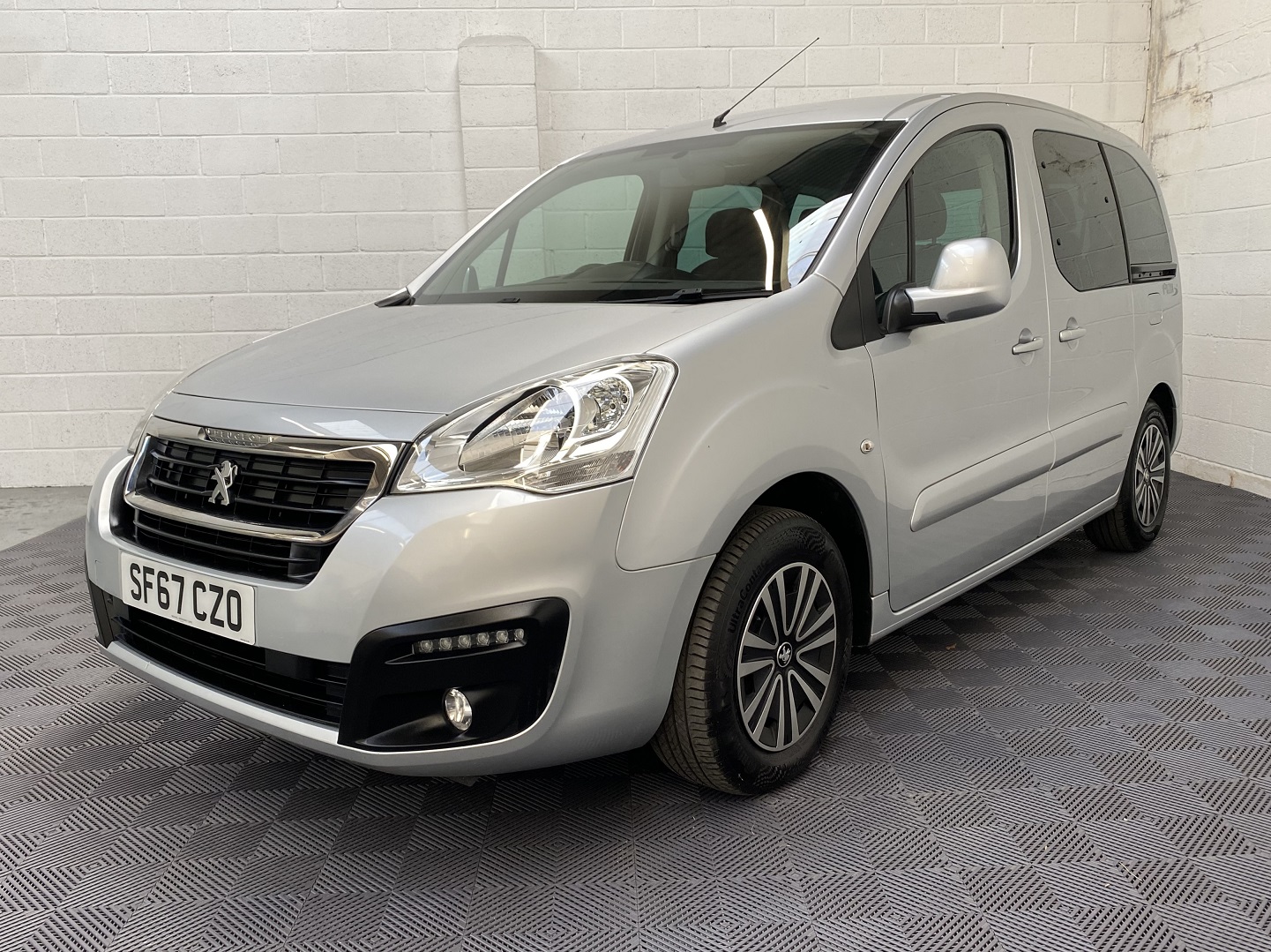 Used WAV Peugeot Partner Tepee 4 Seat Disabled Access WAV Cars For Sale Bristol Wheelchair Accessible Vehicles Used For Sale Somerset Devon Dorset Bath SF67 CZO 22