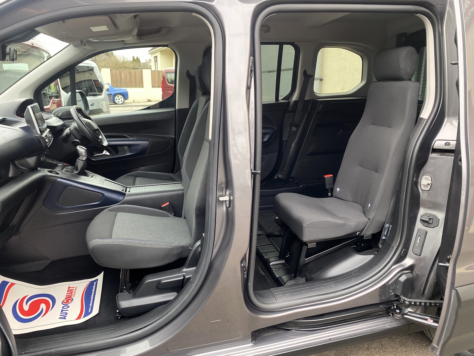 Used WAV Peugeot Rifter 3 Seat Disabled Access WAV Cars For Sale Bristol Wheelchair Accessible Vehicles Used For Sale Somerset Devon Dorset Bath SF19 ECT 19