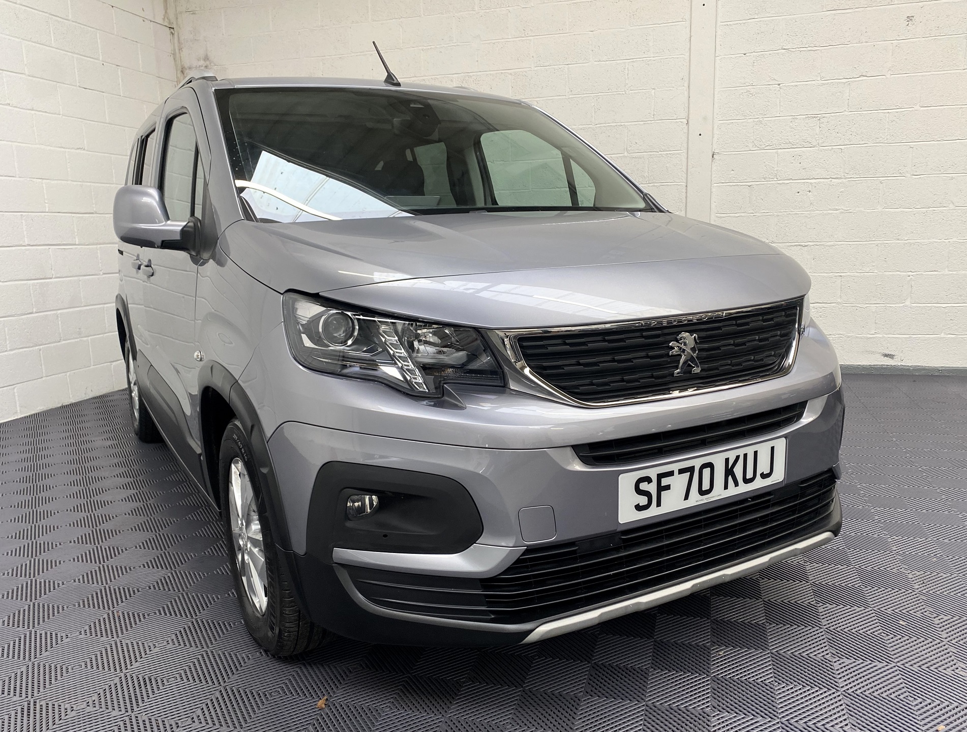 Used WAV Peugeot Rifter 3 Seat Disabled Access WAV Cars For Sale Bristol Wheelchair Accessible Vehicles Used For Sale Somerset Devon Dorset Bath SF70 KUJ 2