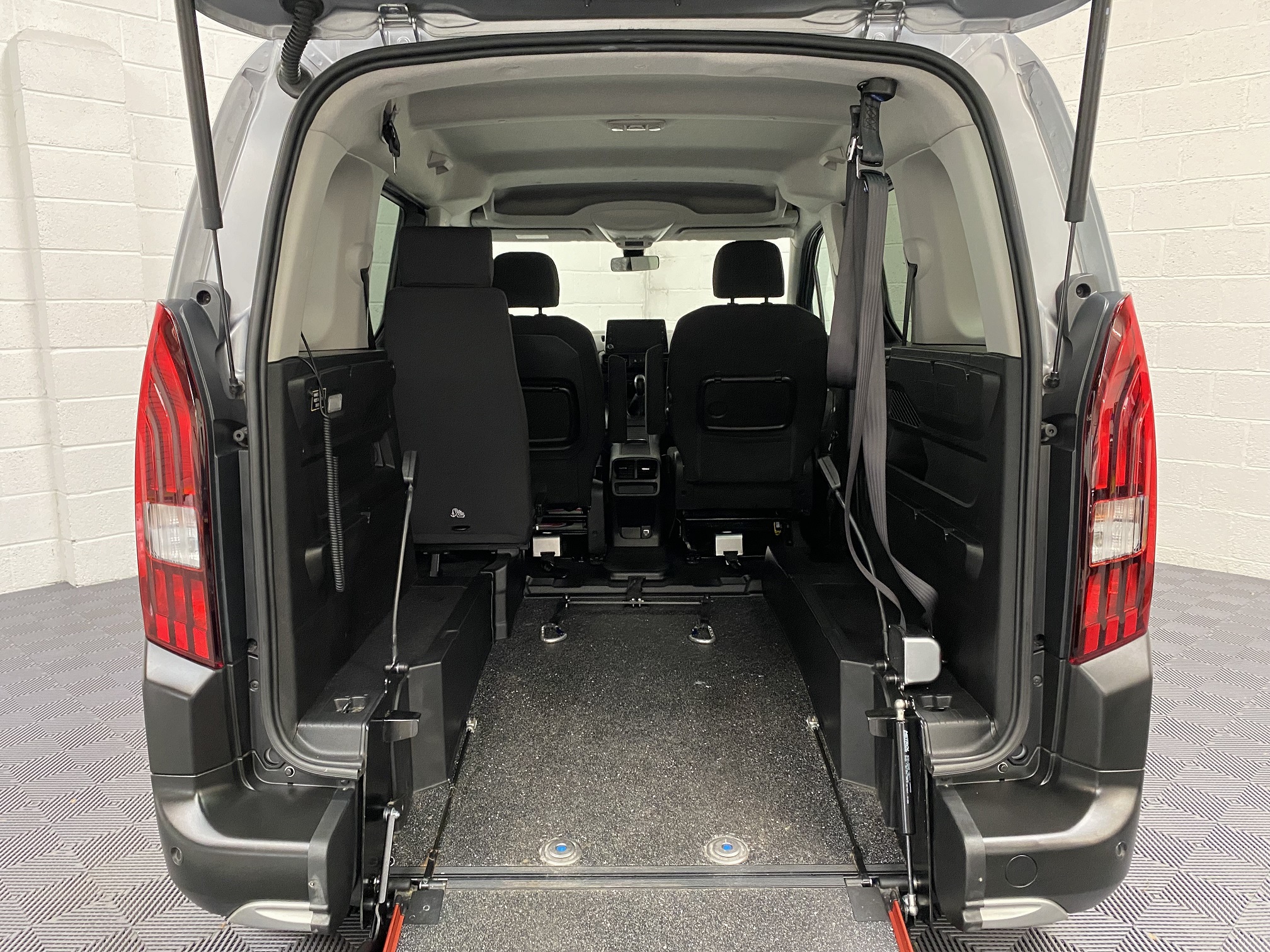 Used WAV Peugeot Rifter 3 Seat Disabled Access WAV Cars For Sale Bristol Wheelchair Accessible Vehicles Used For Sale Somerset Devon Dorset Bath SF70 KUJ 22