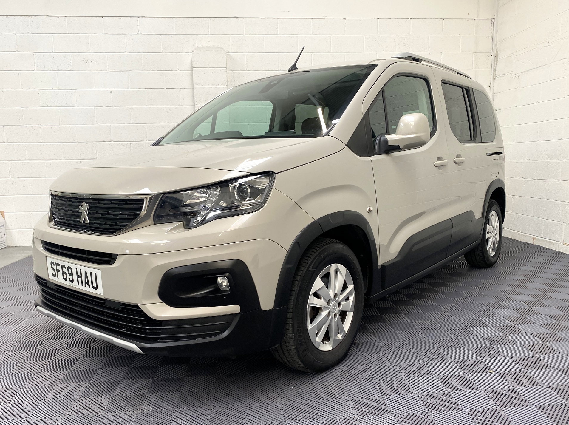 Used Peugeot Rifter 3 Seat WAV Cars For Sale Bristol Wheelchair Accessible Vehicles Used For Sale Somerset Devon Dorset Bath SF69 HAU 4