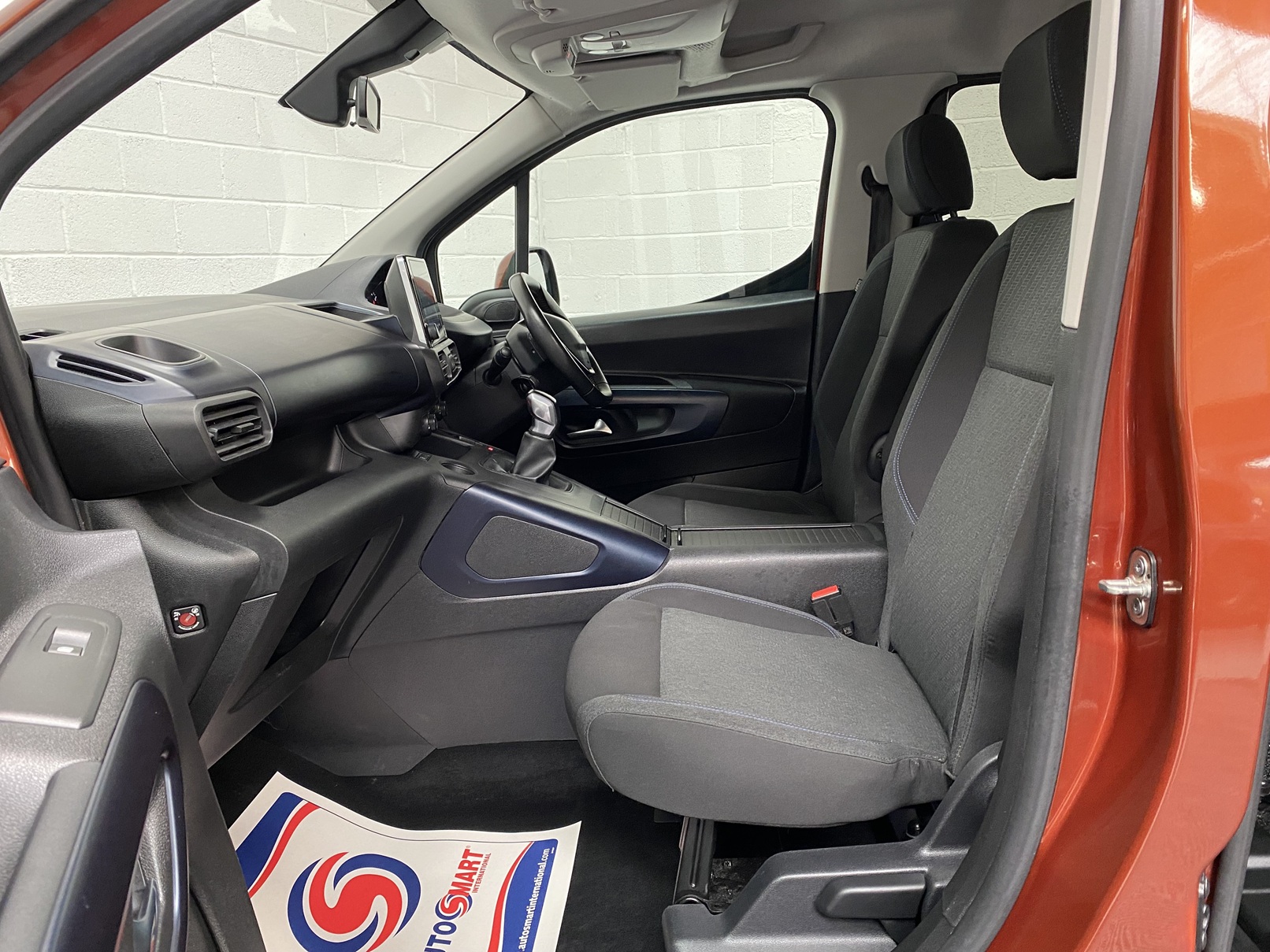 Used WAV Peugeot Rifter 3 Seat Disabled Access WAV Cars For Sale Bristol Wheelchair Accessible Vehicles Used For Sale Somerset Devon Dorset Bath SF69 HCV 11