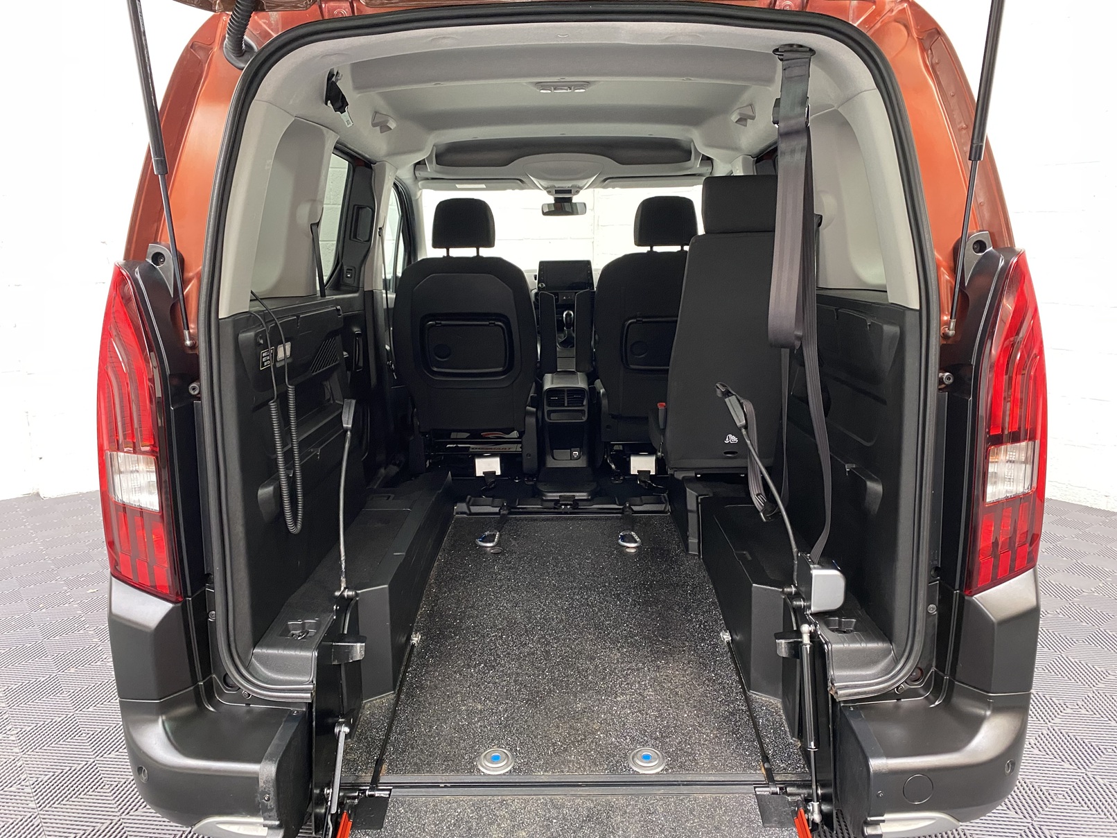 Used WAV Peugeot Rifter 3 Seat Disabled Access WAV Cars For Sale Bristol Wheelchair Accessible Vehicles Used For Sale Somerset Devon Dorset Bath SF69 HCV 23