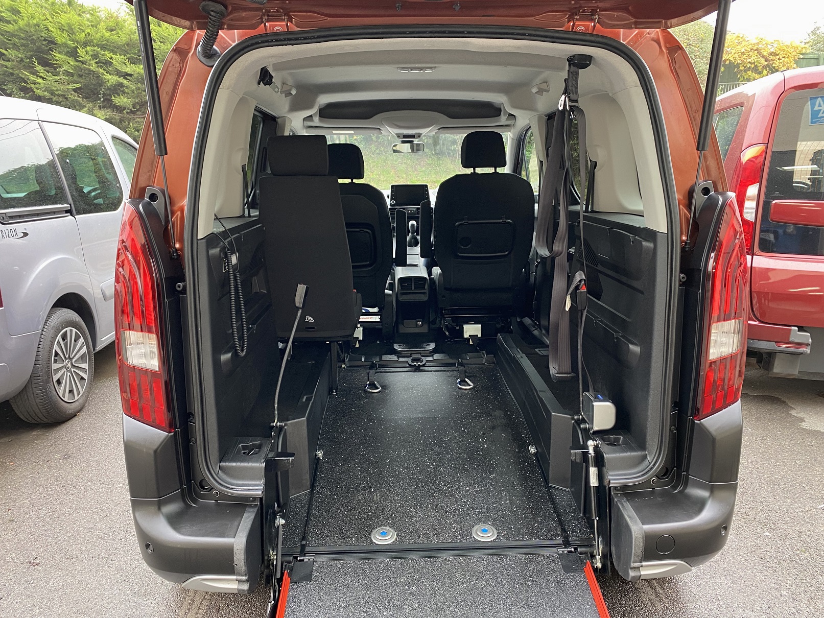 Used WAV Peugeot Rifter Disabled Access WAV Cars For Sale Bristol Wheelchair Accessible Vehicles Used For Sale Somerset Devon Dorset Bath SF19 BAV 11