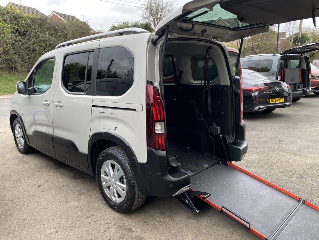 2020 20 Peugeor Rifter 1.5 HDi Allure 2020/20