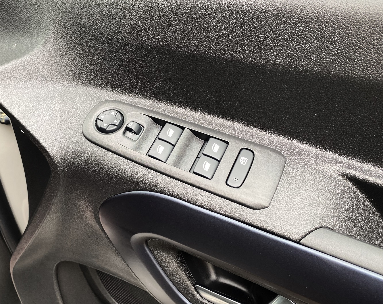 Peugeot Rifter Wheelchair Accessible SF20 HHD (20) Used WAV Peugeot Rifter 3 Seat Disabled Access WAV Cars For Sale Bristol Wheelchair Accessible Vehicles Used For Sale Somerset Devon Dorset Bath SF20 HHD 20