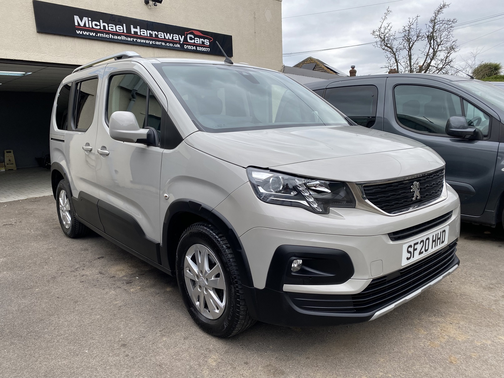 Peugeot Rifter Wheelchair Accessible SF20 HHD (5) Used WAV Peugeot Rifter 3 Seat Disabled Access WAV Cars For Sale Bristol Wheelchair Accessible Vehicles Used For Sale Somerset Devon Dorset Bath SF20 HHD 5