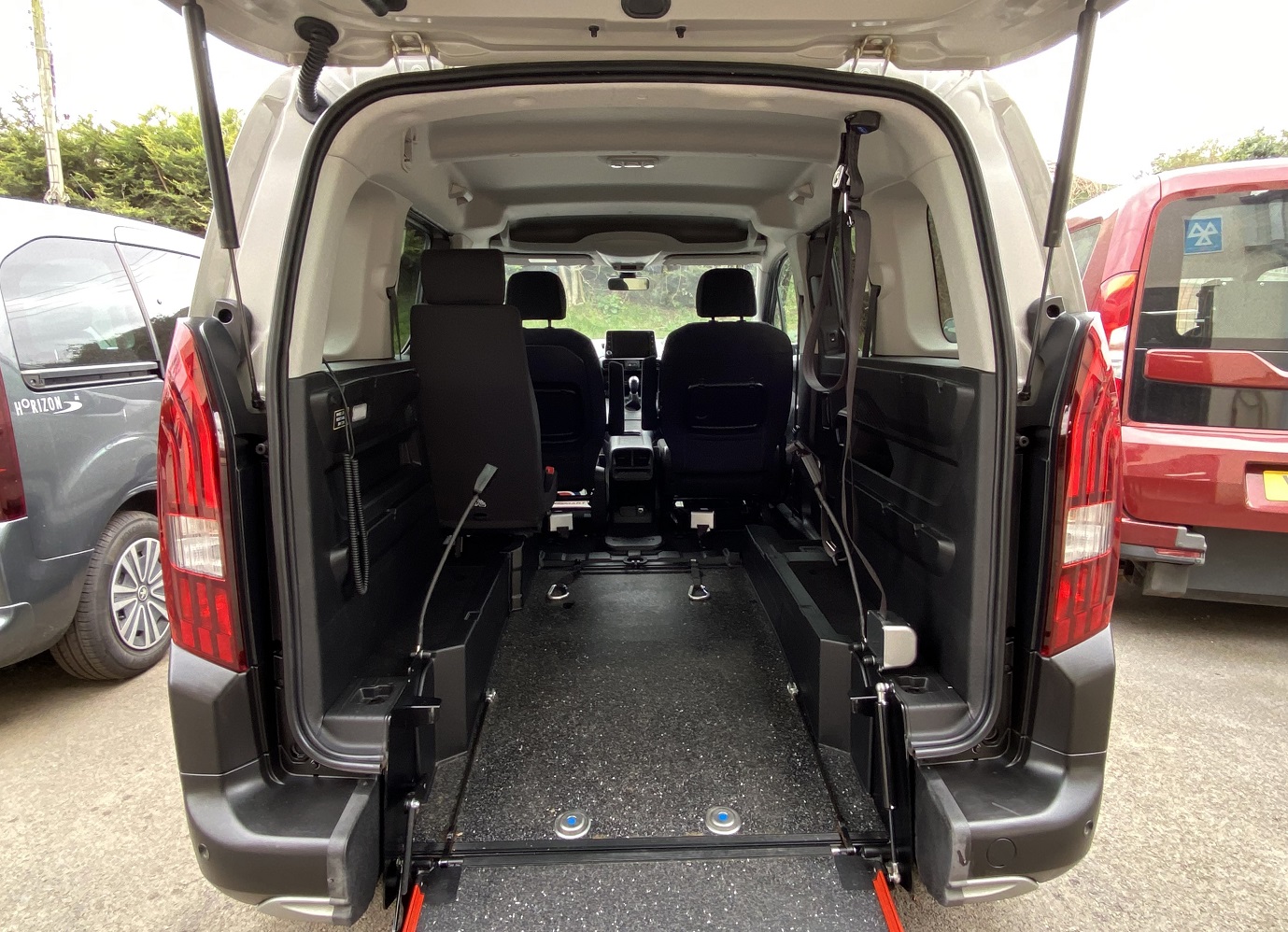 Peugeot Rifter Wheelchair Accessible SF20 HHD (9) Used WAV Peugeot Rifter 3 Seat Disabled Access WAV Cars For Sale Bristol Wheelchair Accessible Vehicles Used For Sale Somerset Devon Dorset Bath SF20 HHD 9