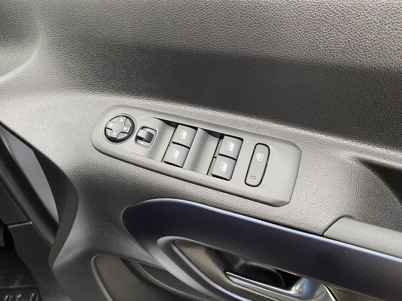 Used WAV Peugeot Rifter 3 Seat Disabled Access WAV Cars For Sale Bristol Wheelchair Accessible Vehicles Used For Sale Somerset Devon Dorset Bath SF69 HMH 15