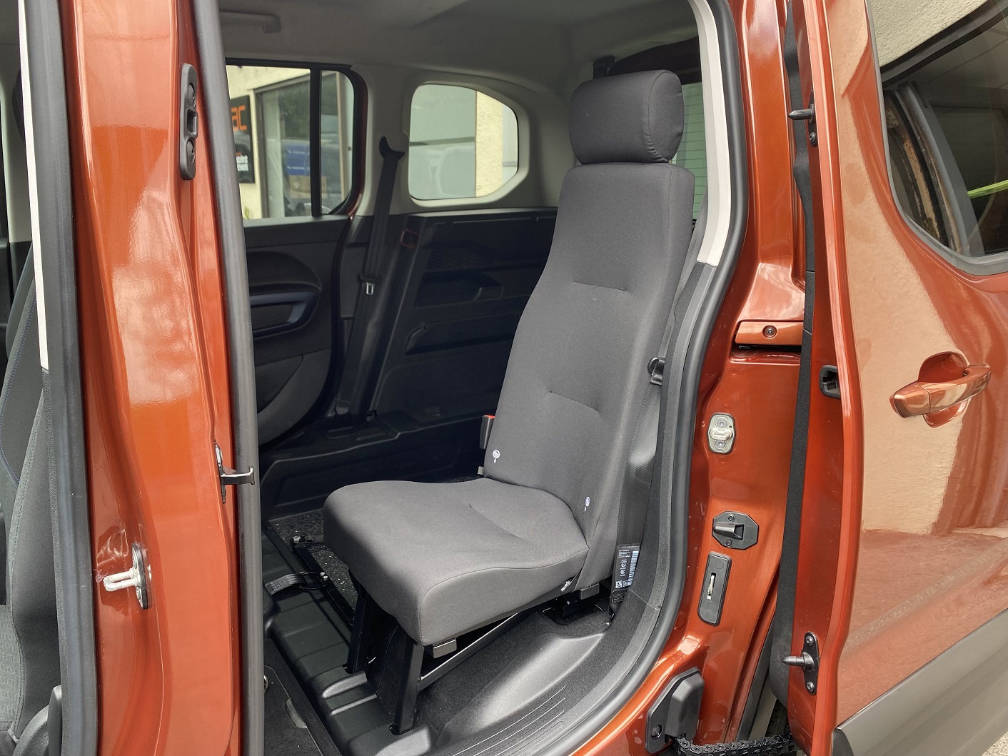 Used WAV Peugeot Rifter Disabled Access WAV Cars For Sale Bristol Wheelchair Accessible Vehicles Used For Sale Somerset Devon Dorset Bath SF69 JKK 19