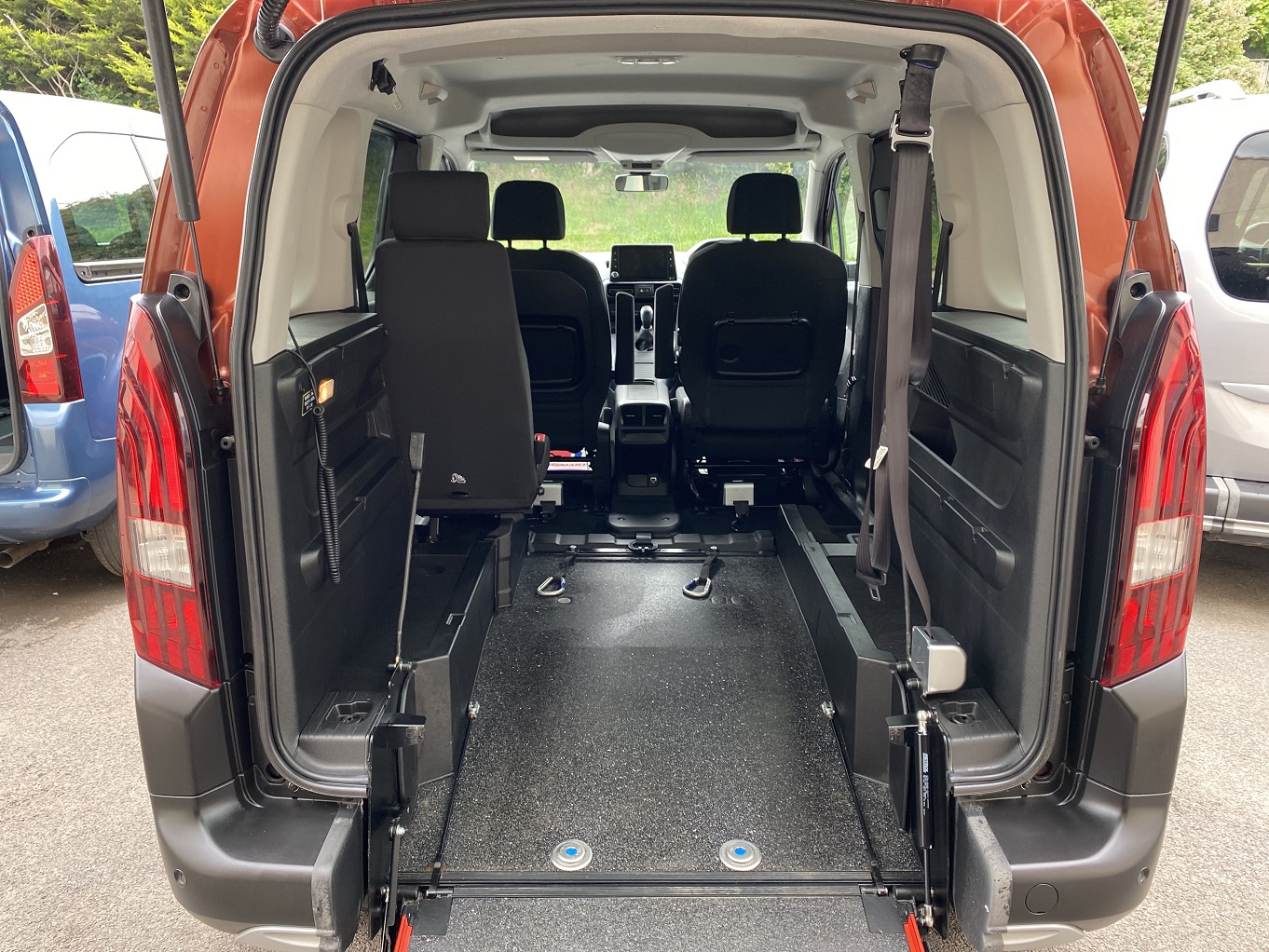 Used WAV Peugeot Rifter Disabled Access WAV Cars For Sale Bristol Wheelchair Accessible Vehicles Used For Sale Somerset Devon Dorset Bath SF69 JKK 3