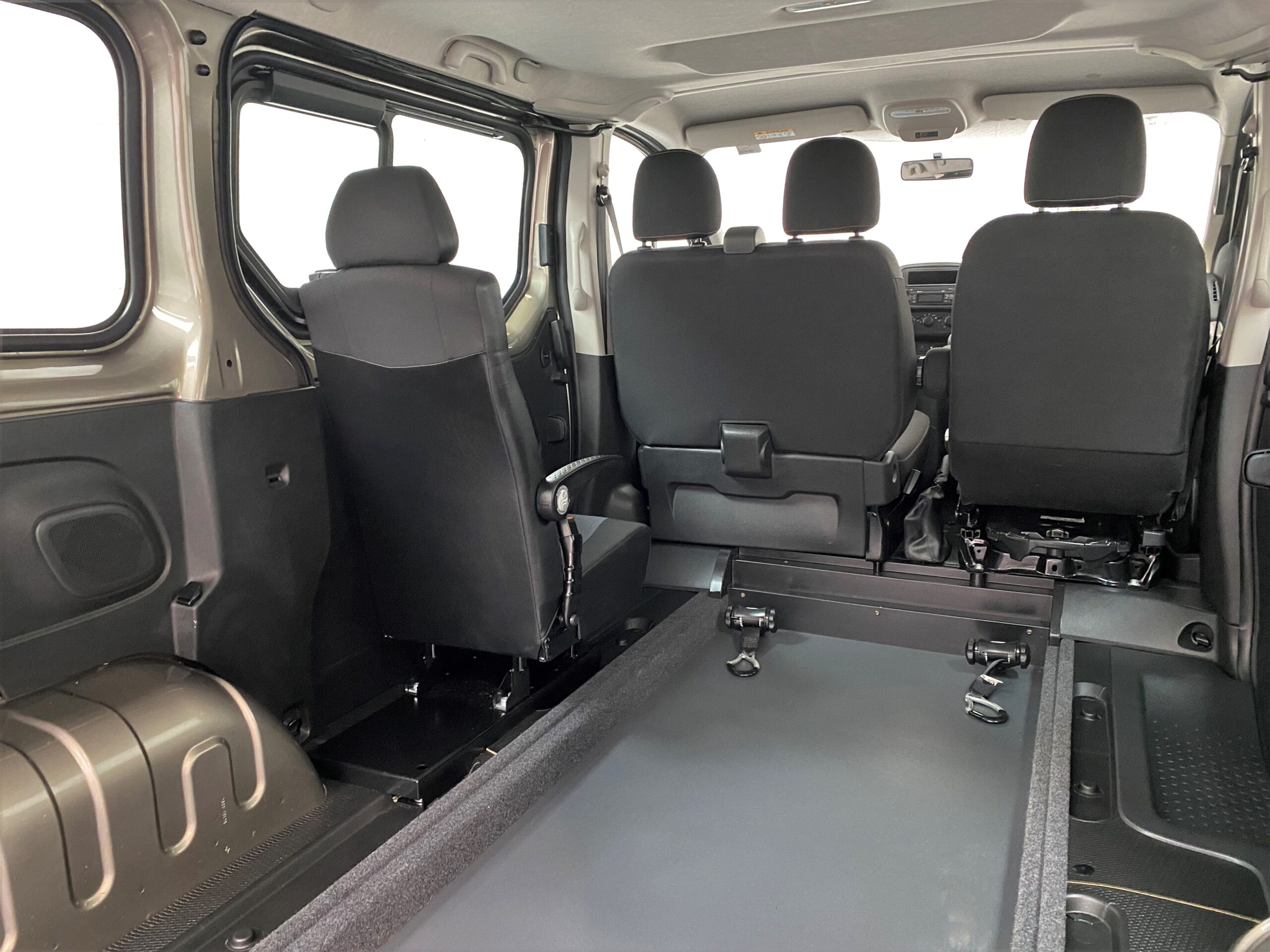 Used Renault Trafic WAV Cars For Sale Bristol Wheelchair Accessible Vehicles Used For Sale Somerset Devon Dorset Bath OU68 CAO 19