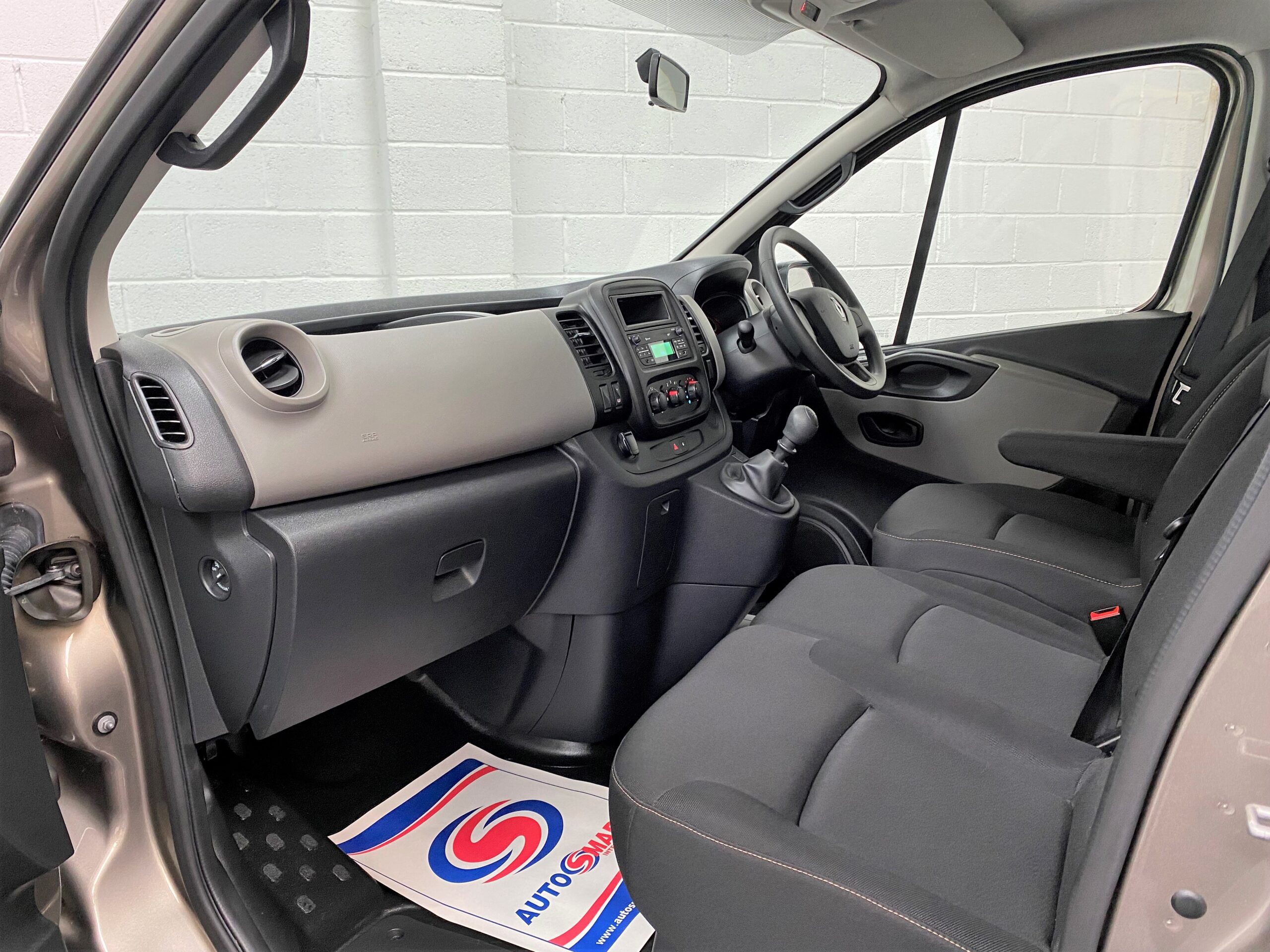 Used Renault Trafic WAV Cars For Sale Bristol Wheelchair Accessible Vehicles Used For Sale Somerset Devon Dorset Bath OU68 CAO 7