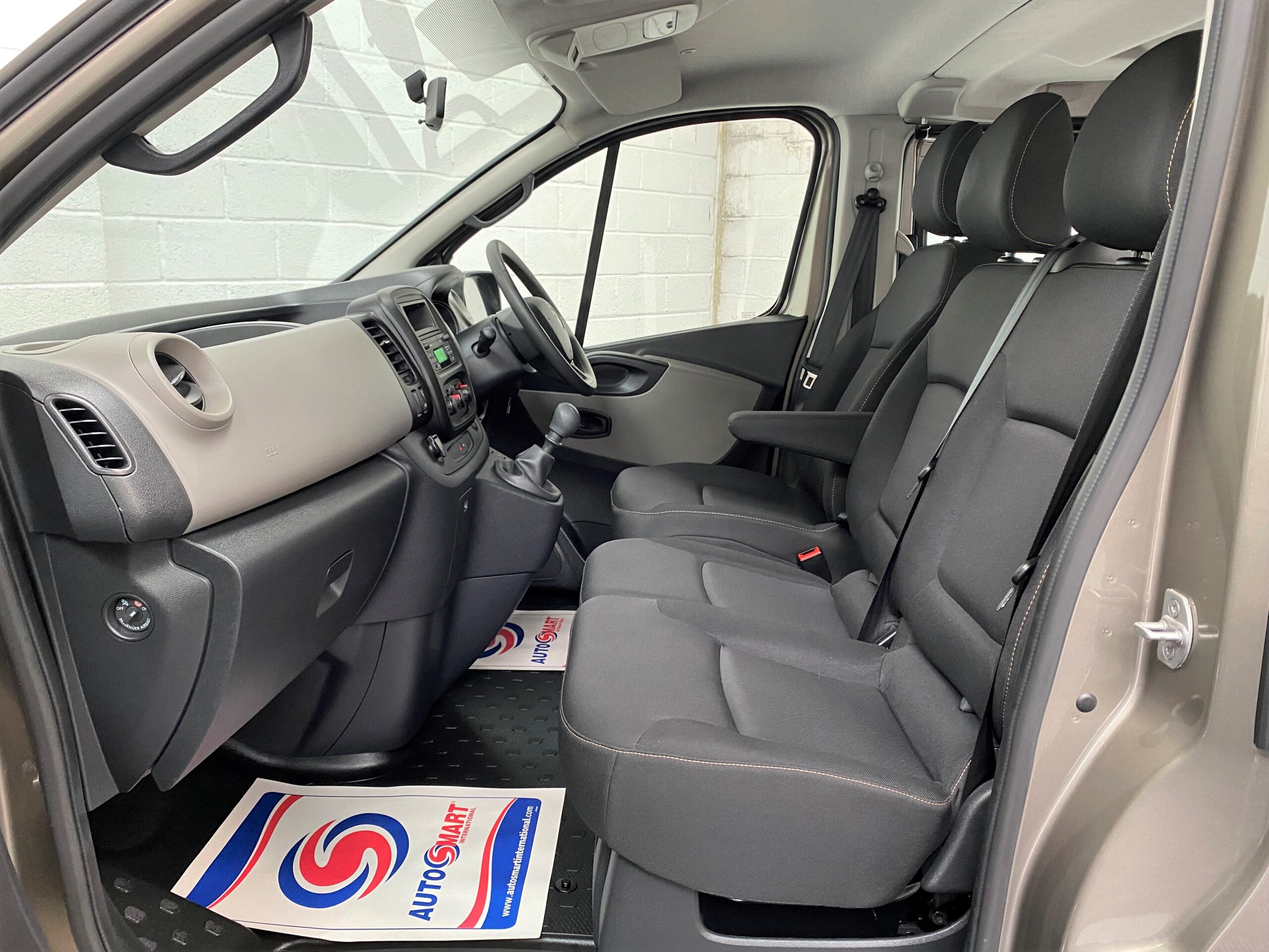 Used Renault Trafic WAV Cars For Sale Bristol Wheelchair Accessible Vehicles Used For Sale Somerset Devon Dorset Bath OU68 CAO 9