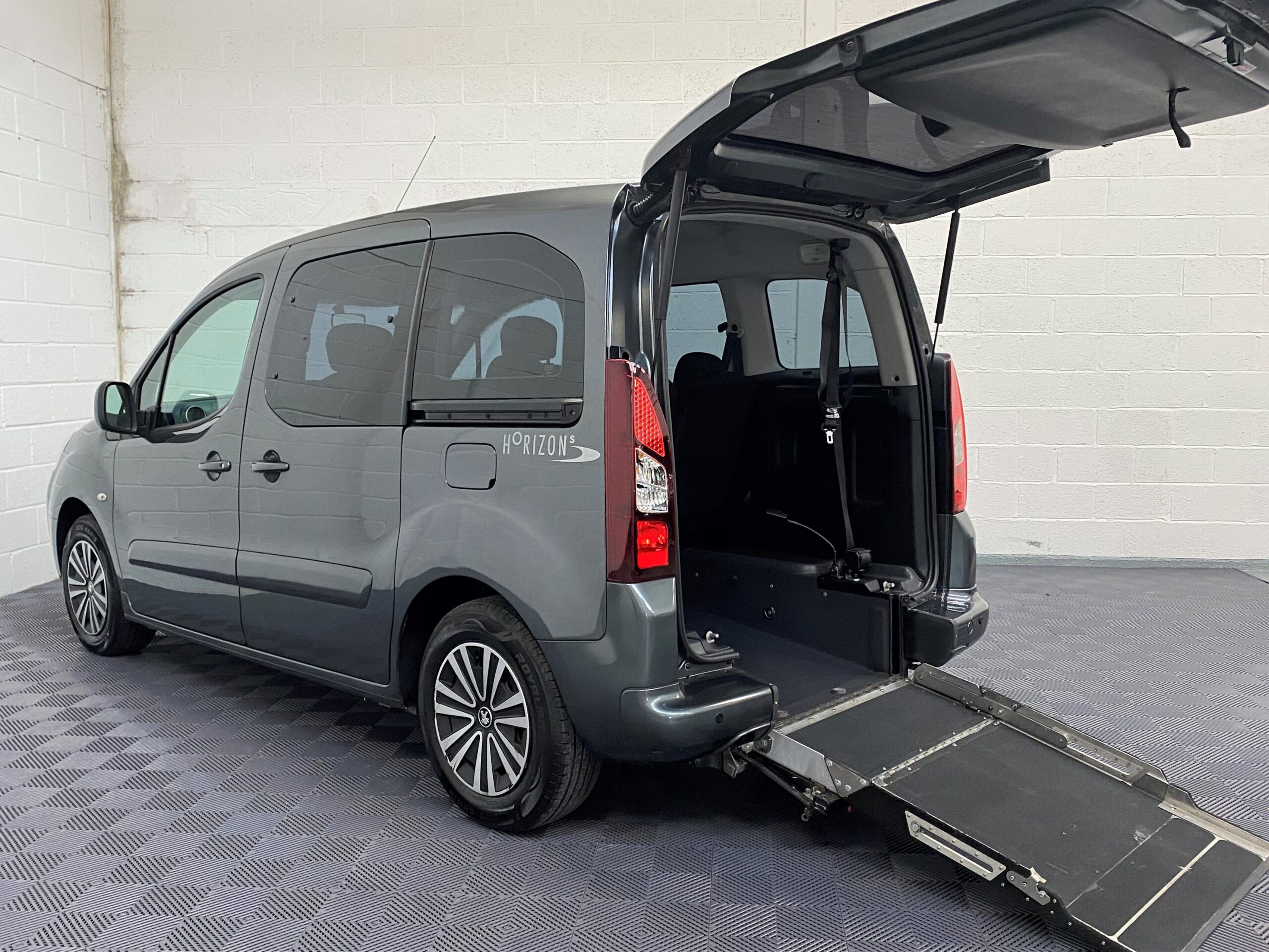 Peugeot Partner Tepee S 1.6 HDI Auto 2015/15