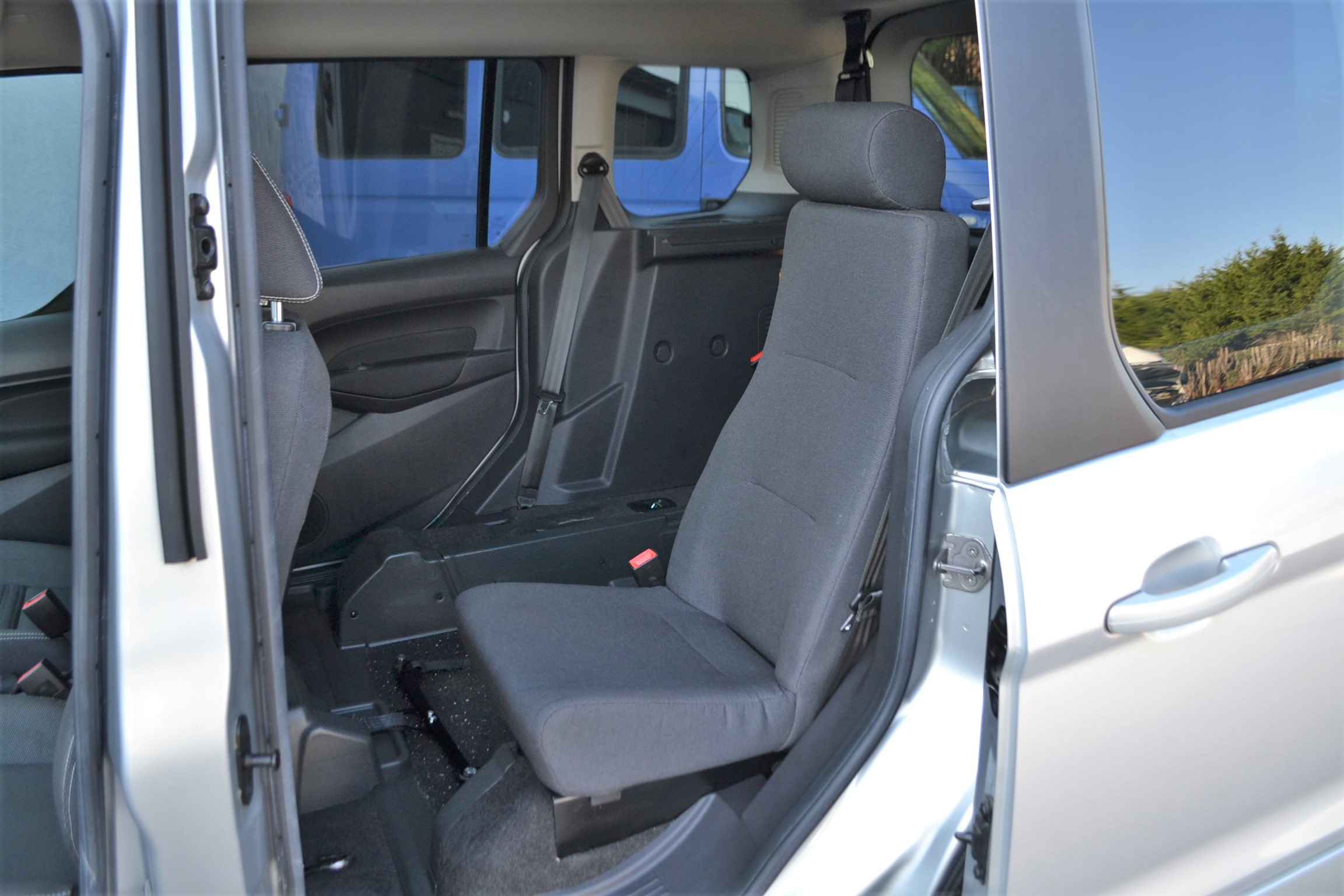 Used WAV Cars For Sale Bristol Wheelchair Accessible Vehicles Used For Sale Somerset Devon Dorset Bath Citroen Ford Tourneo Connect SF67 JMX 27