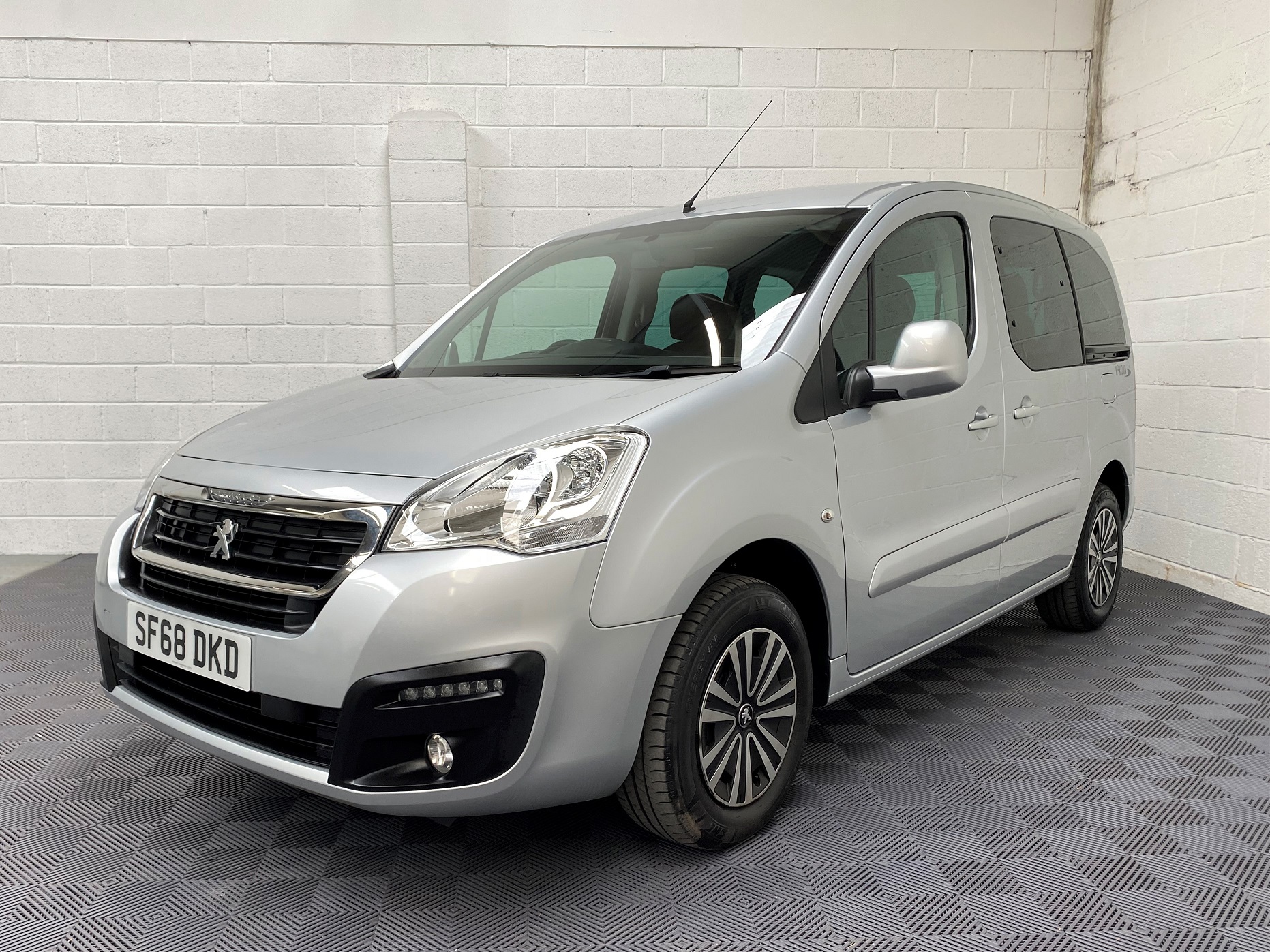 Used Peugeot Partner petrol WAV Cars For Sale Bristol Wheelchair Accessible Vehicles Used For Sale Somerset Devon Dorset Bath SF68 DKD 12