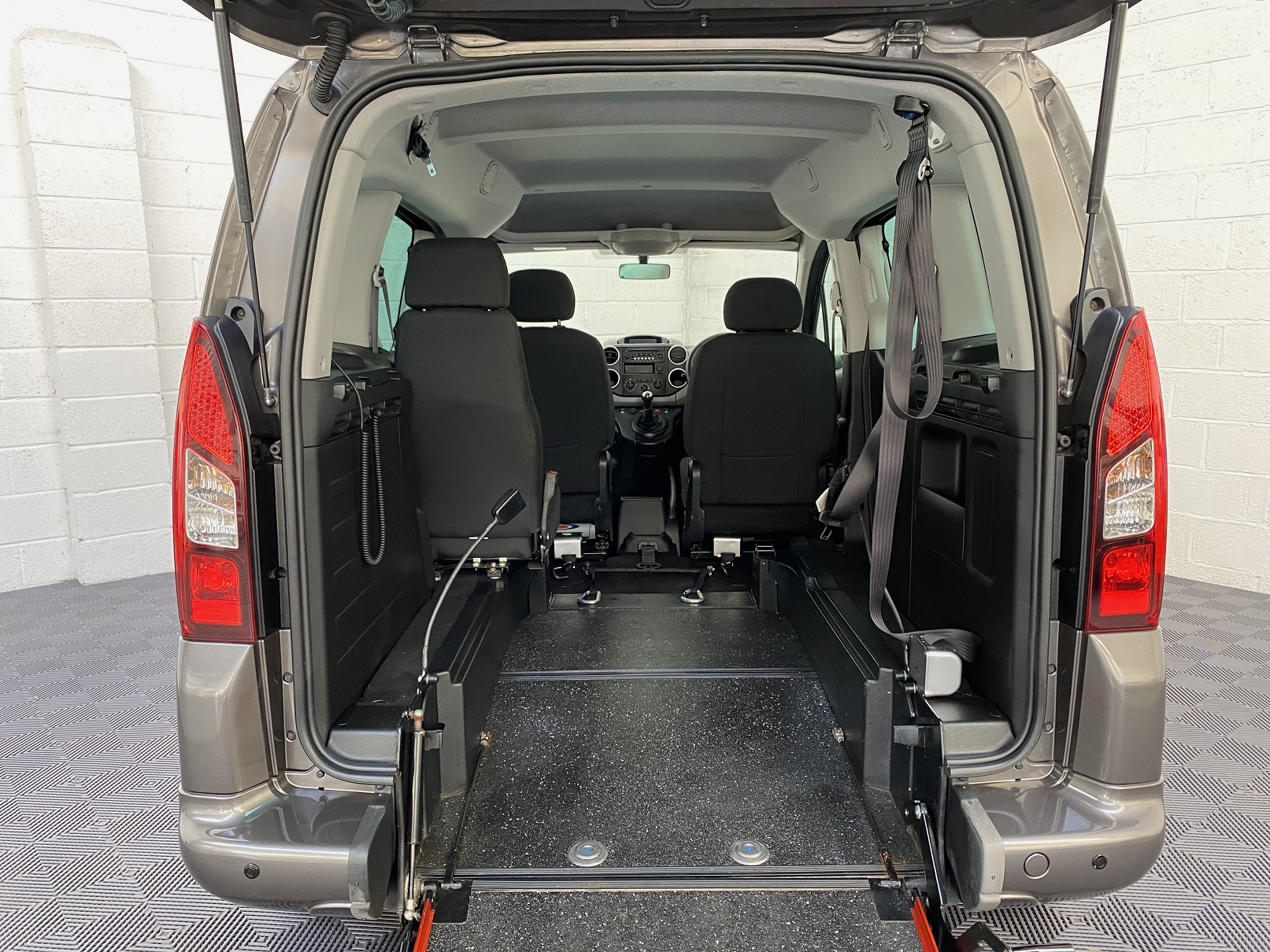 Used WAV Peugeot Partner Tepee 3 Seat Disabled Access WAV Cars For Sale Bristol Wheelchair Accessible Vehicles Used For Sale Somerset Devon Dorset Bath SF68 FFS 7