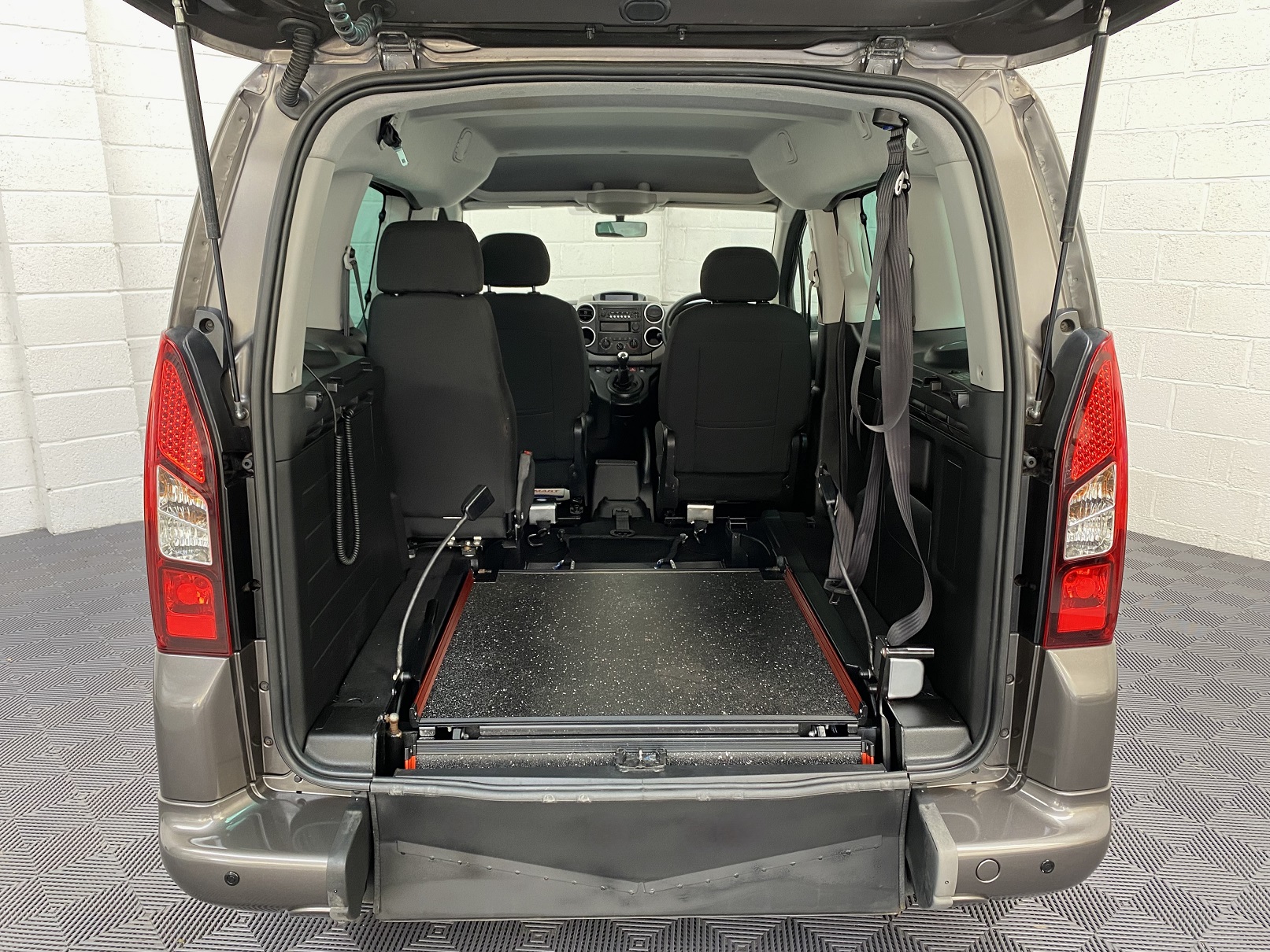 Used WAV Peugeot Partner Tepee 3 Seat Disabled Access WAV Cars For Sale Bristol Wheelchair Accessible Vehicles Used For Sale Somerset Devon Dorset Bath SF68 FFS 9