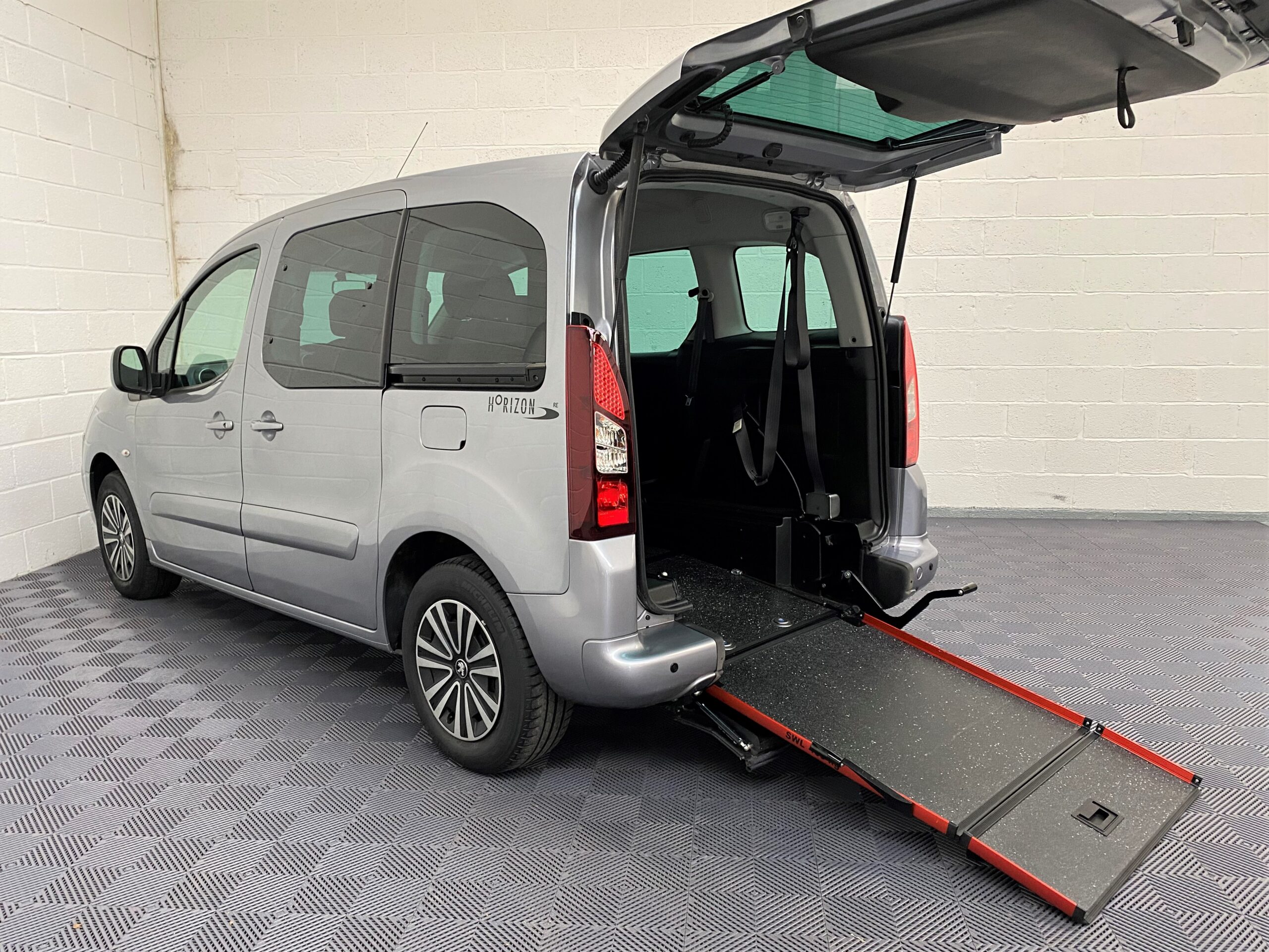 Peugeot Partner Tepee Active BlueHDi S/S 2019 19