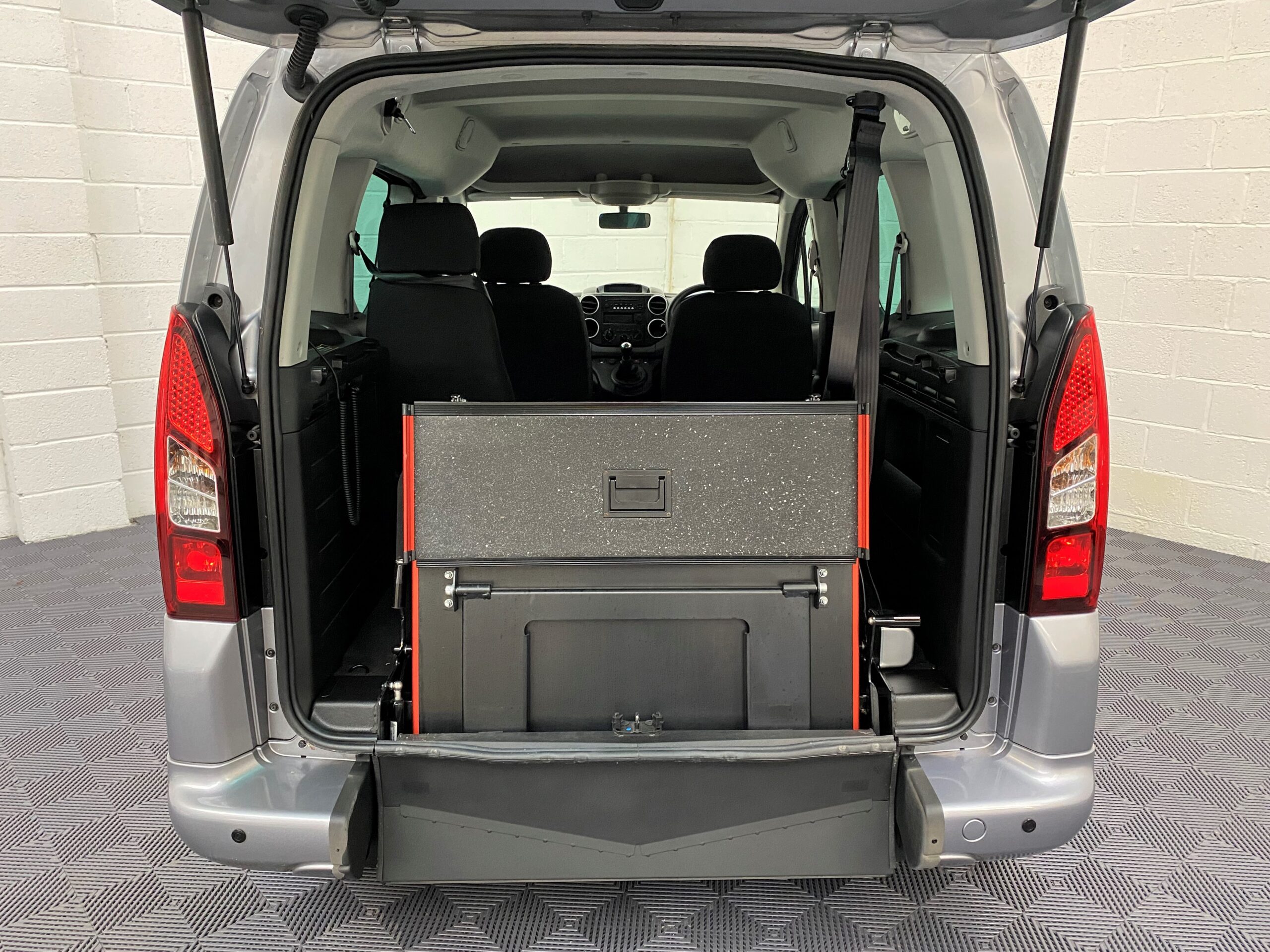 Used Peugeot Partner WAV Cars For Sale Bristol Wheelchair Accessible Vehicles Used For Sale Somerset Devon Dorset Bath SF19 AOU 5