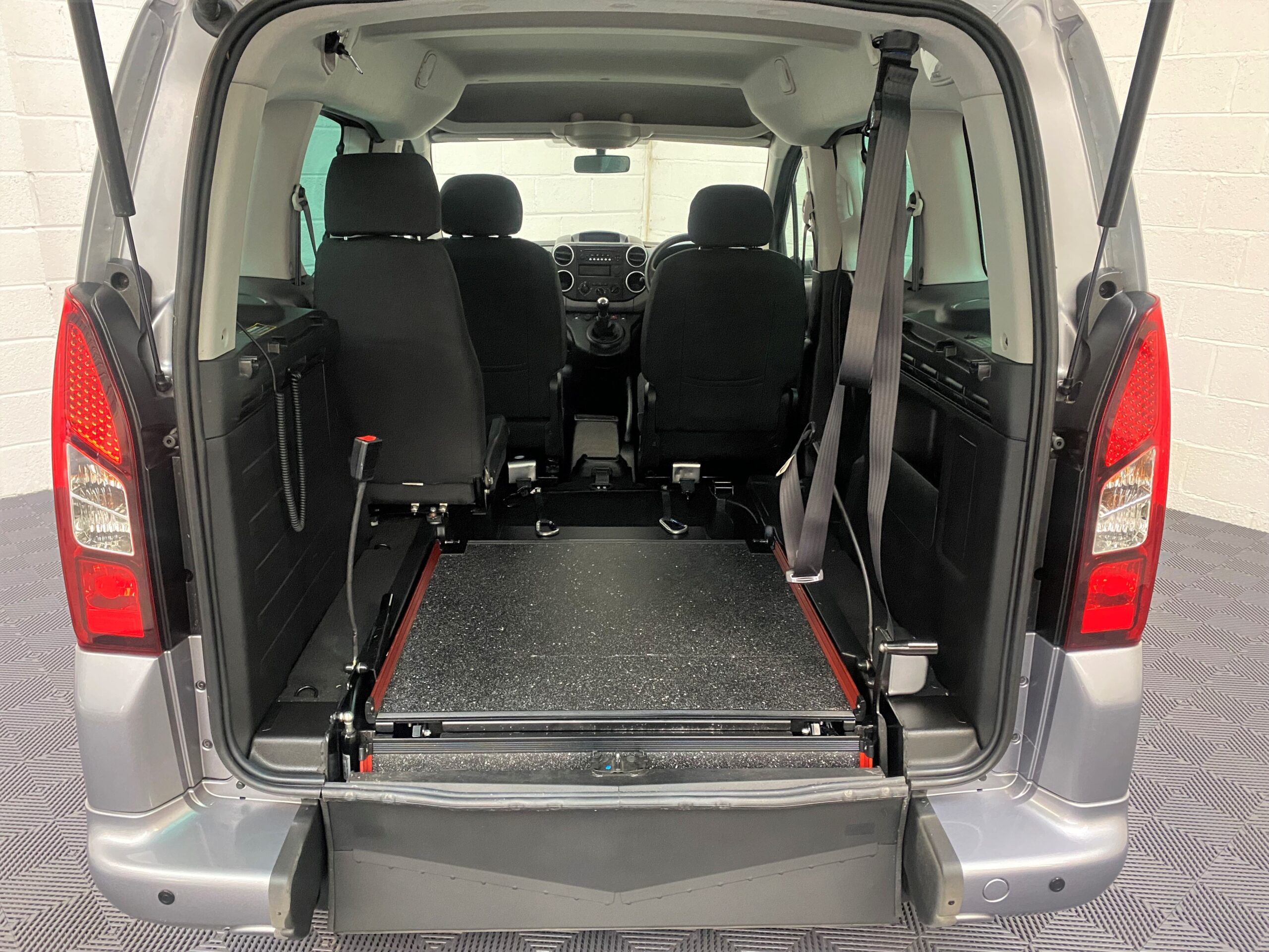 Used Peugeot Partner WAV Cars For Sale Bristol Wheelchair Accessible Vehicles Used For Sale Somerset Devon Dorset Bath SF19 AOU 9