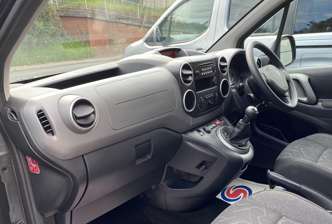 Used WAV Peugeot Partner Disabled Access WAV Cars For Sale Bristol Wheelchair Accessible Vehicles Used For Sale Somerset Devon Dorset Bath SF67 BYN 14