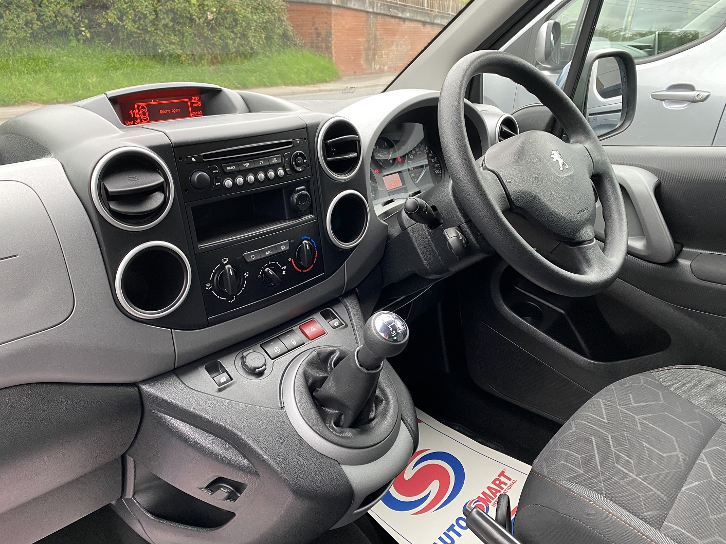 Used WAV Peugeot Partner Disabled Access WAV Cars For Sale Bristol Wheelchair Accessible Vehicles Used For Sale Somerset Devon Dorset Bath SF66 HCH 5