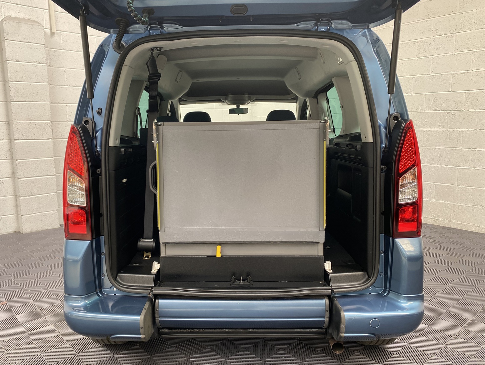 Citroen-Berlingo-WAV-Vehicle-WA18-ESF-5.jpg