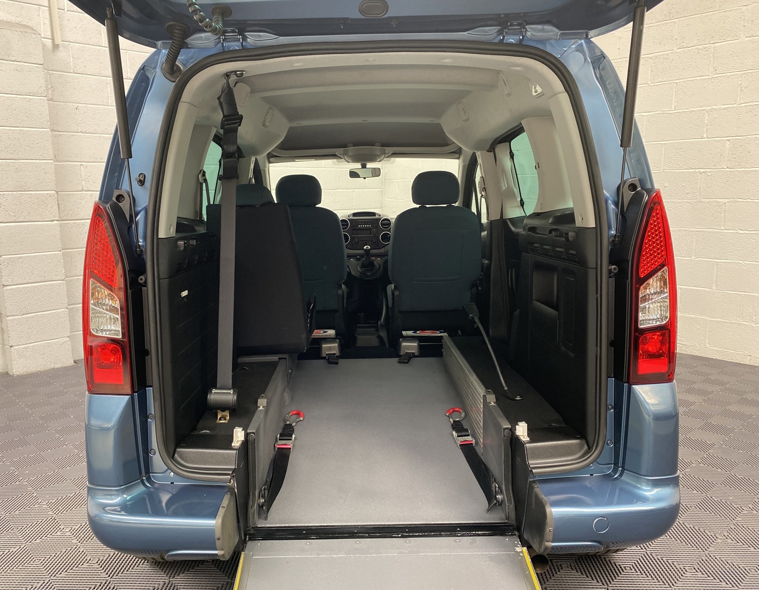 Citroen-Berlingo-WAV-Vehicle-WA18-ESF-7.jpg