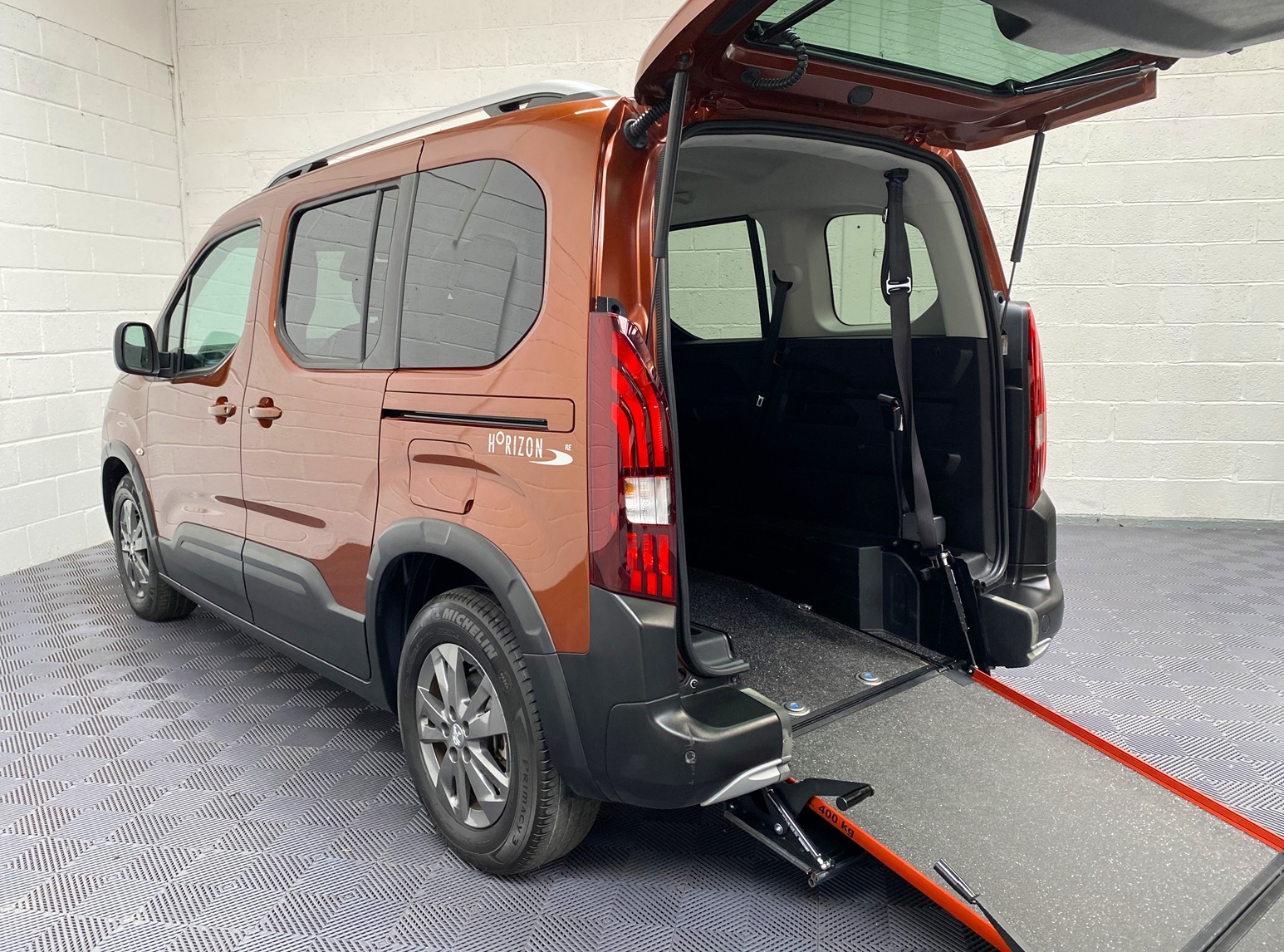 Used WAV Peugeot Rifter Allure 3 Seat Disabled Access WAV Cars For Sale Bristol Wheelchair Accessible Vehicles Used For Sale Somerset Devon Dorset Bath SG22 XBB 8