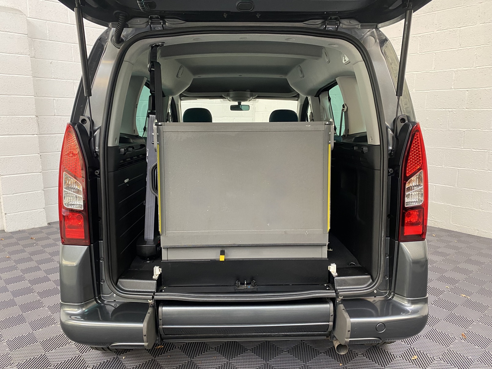 Citroen Berlingo Feel 1.6 BlueHDi 2019/69