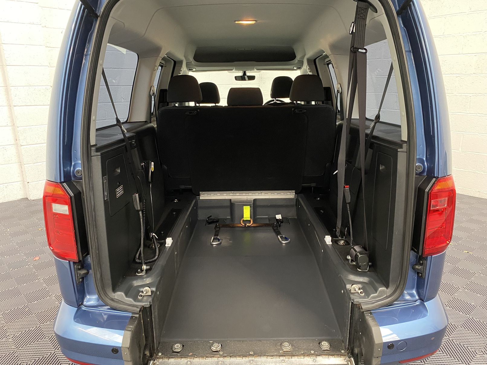 VW Caddy Maxi Life 2.0 TDi DSG. 2018/68