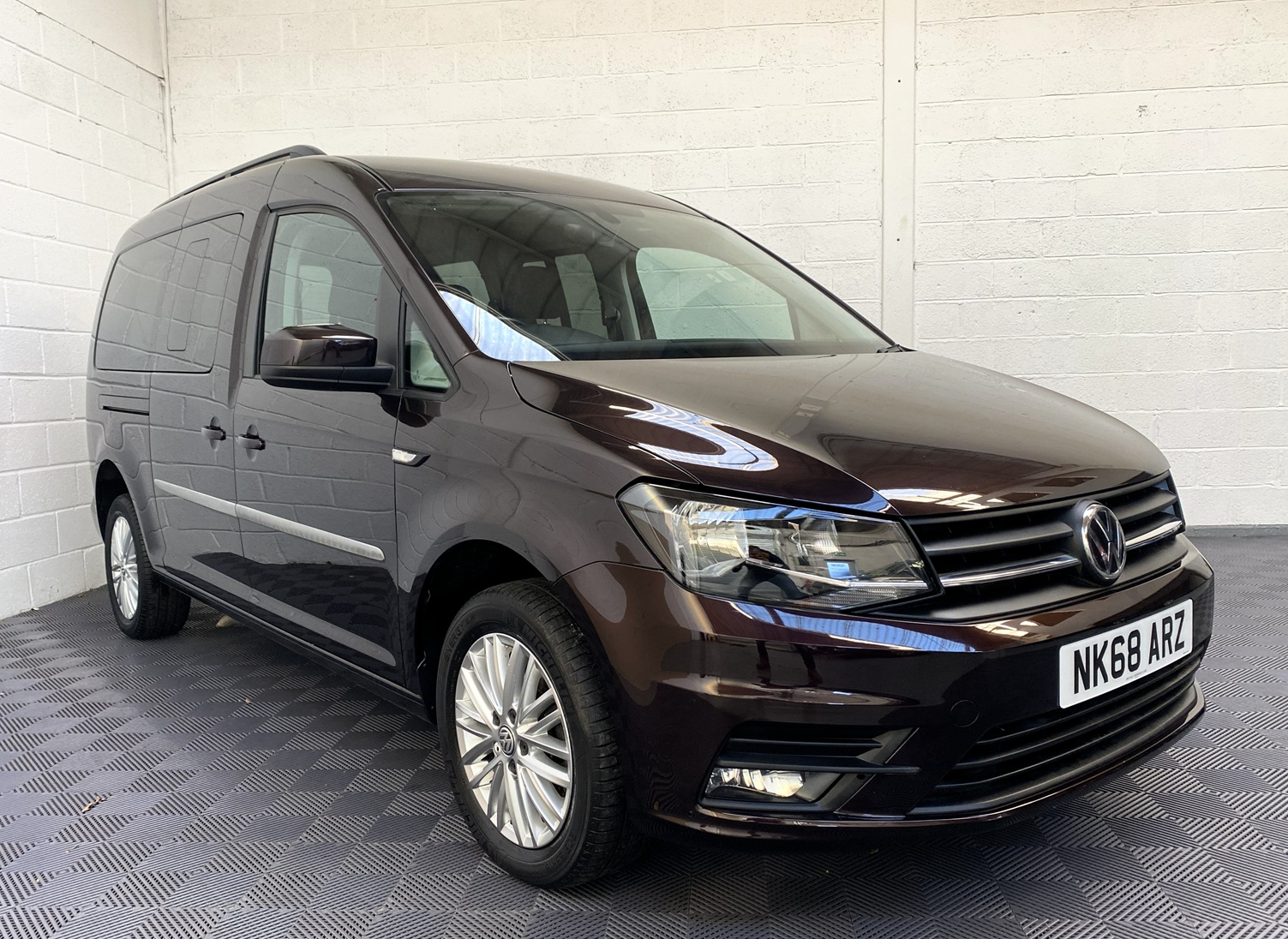 VW Caddy Maxi Life 2.0 TDi DSG. 2018/68