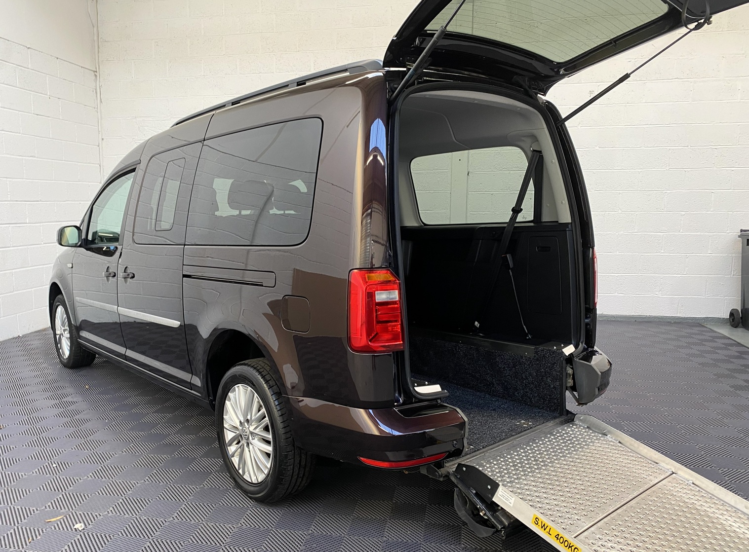 VW Caddy Maxi Disabled Accessible NK68 ARZ (10)
