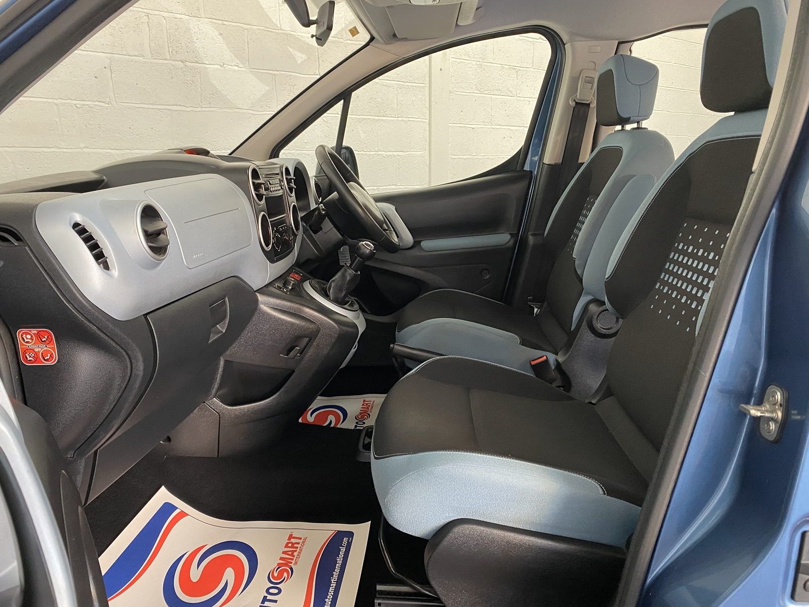 Blue Citroen Berlingo wheelchair accessible vehicle that is for sale at Michael harraway Cars. NK13 EUW 8
