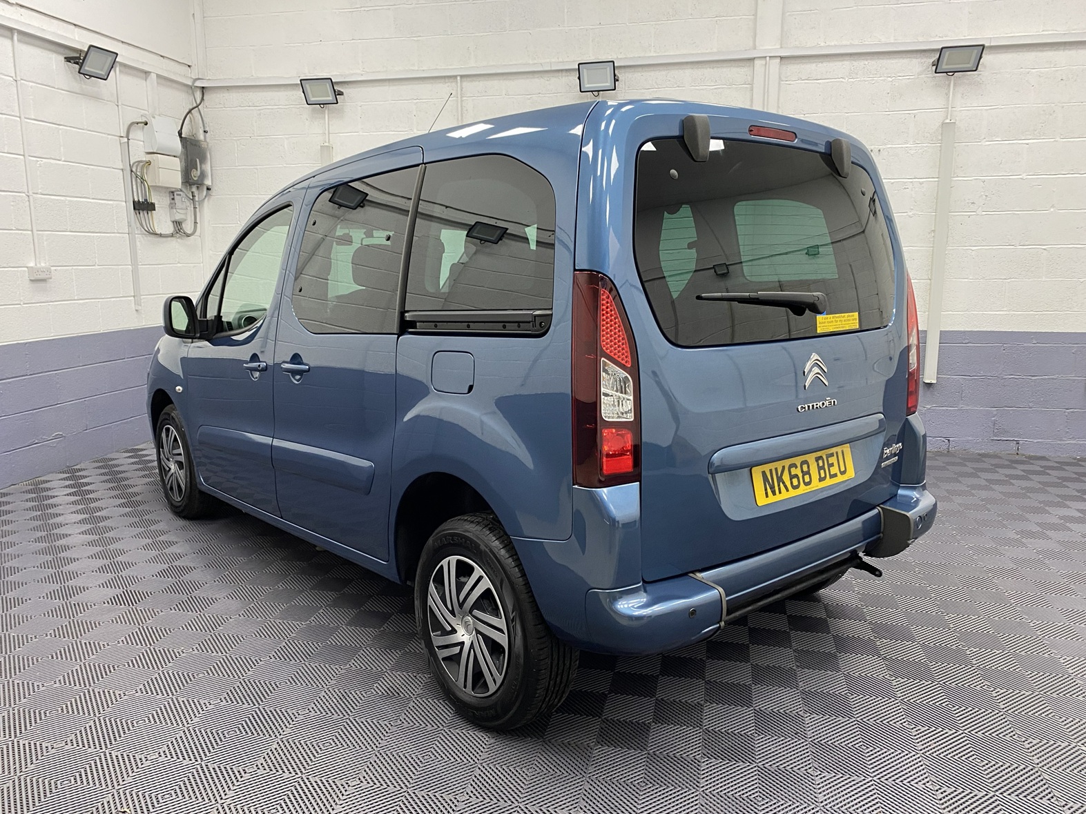 Citroen Berlingo - Rear three quarter view. NK68 BEU