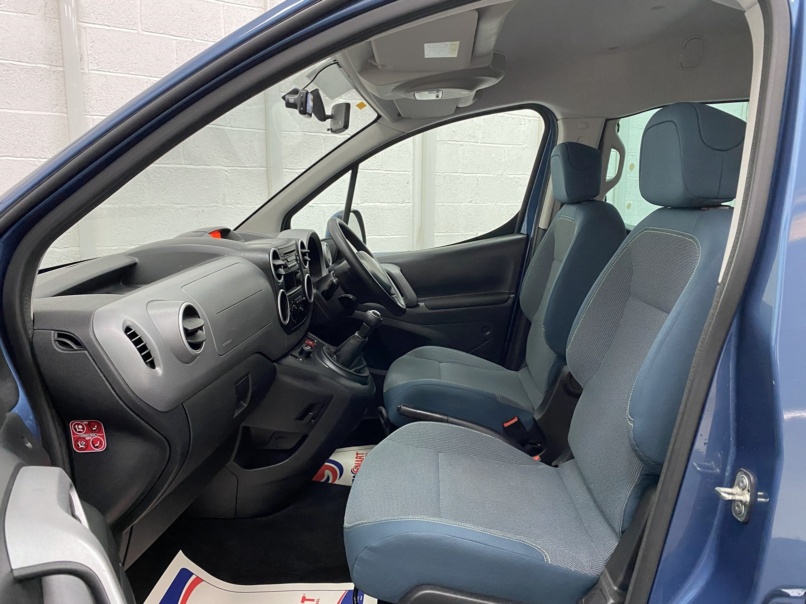 Citroen Berlingo - Front Seats taken from passenger side. NK68 BEU