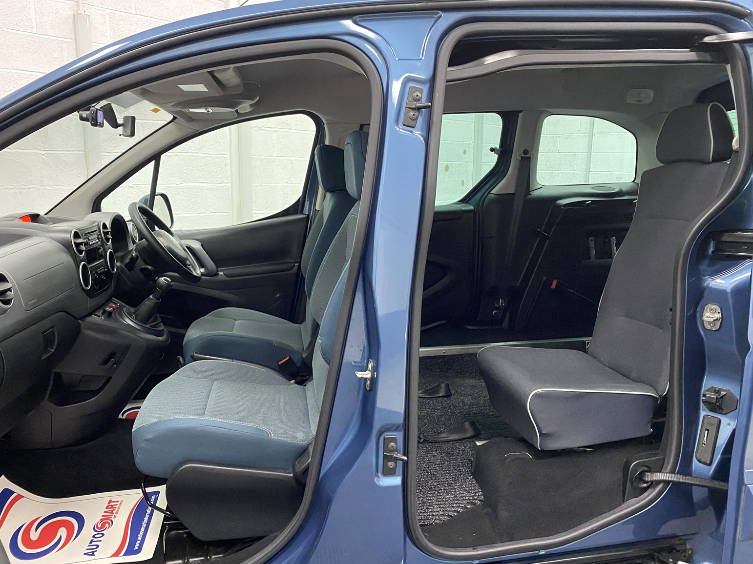 2018 Citroen Berlingo - Interior side view. NK68 BEU